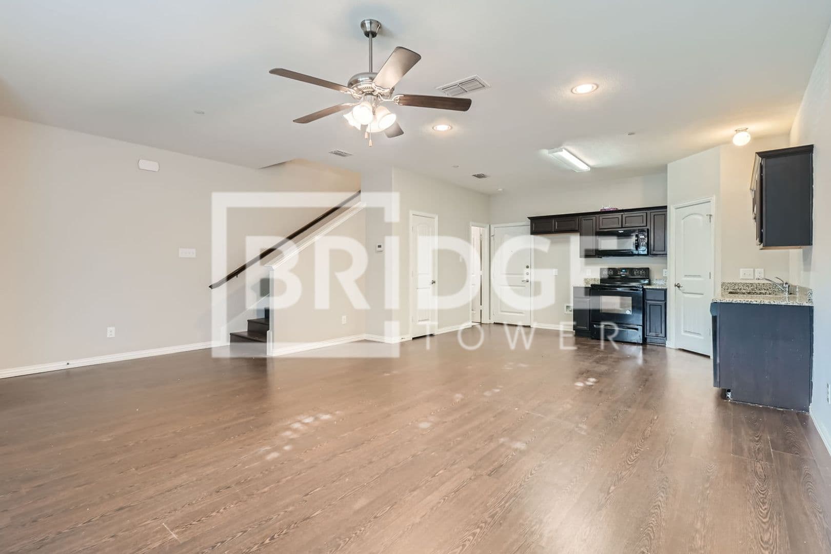 Lewisville House: 1316 Lake Crest Lane