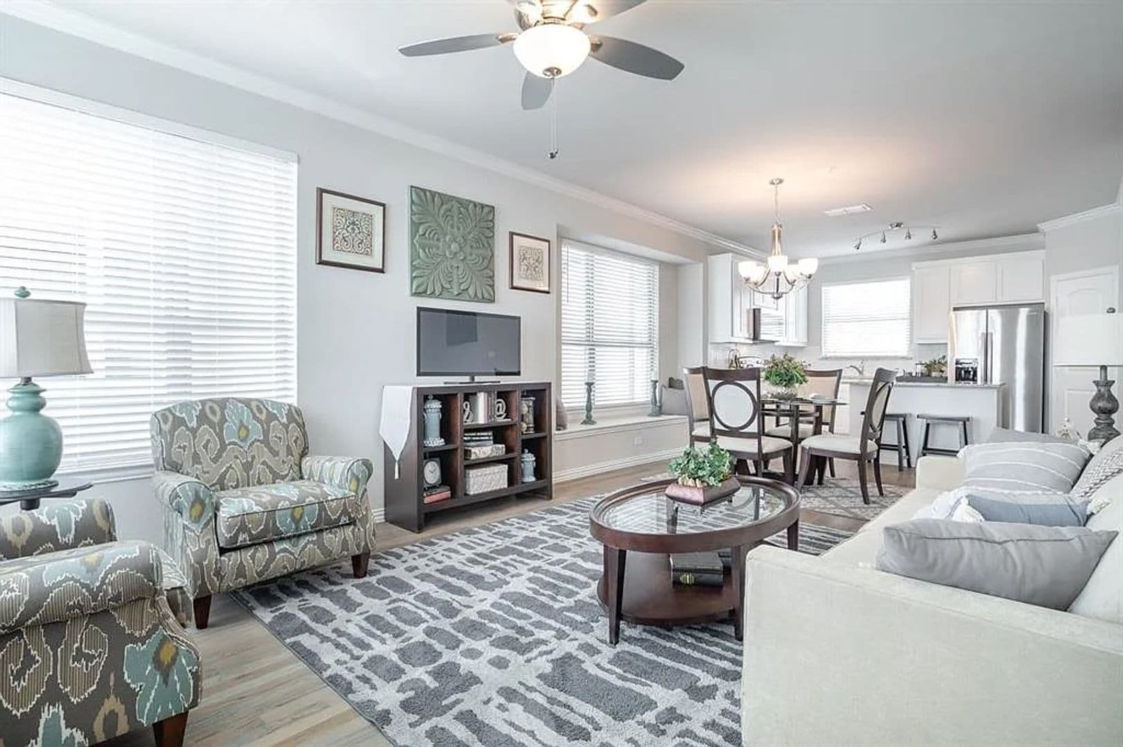 McKinney Townhome: 301 E Lamar Street
