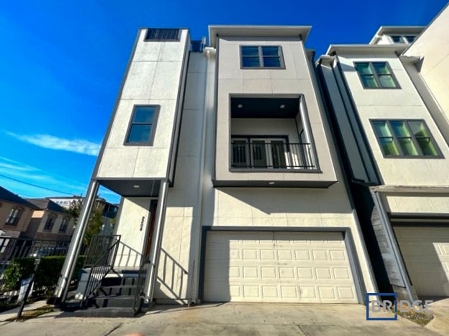 Houston House: 2208 Arabelle Street