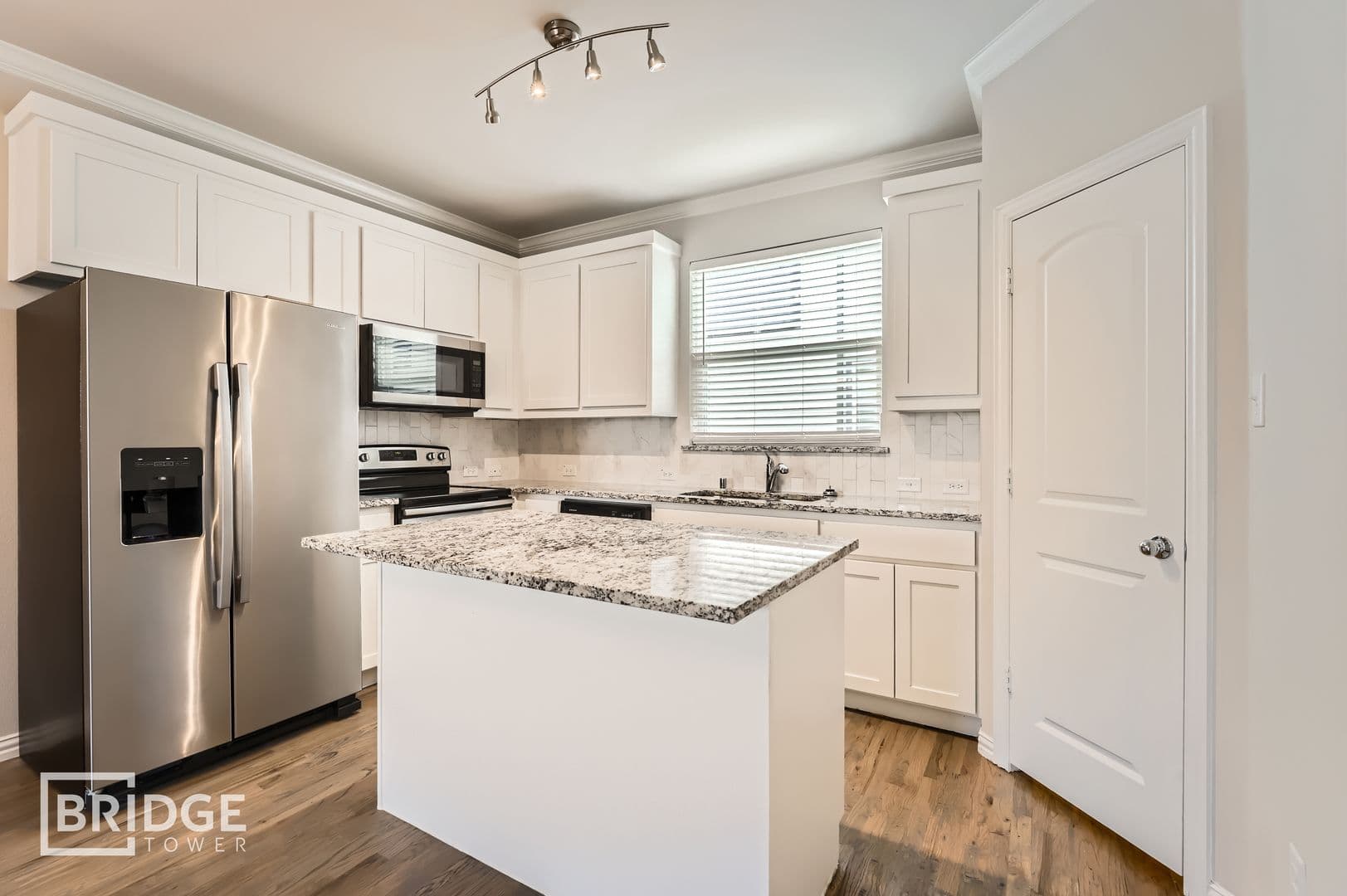 McKinney Townhome: 301 E Lamar Street
