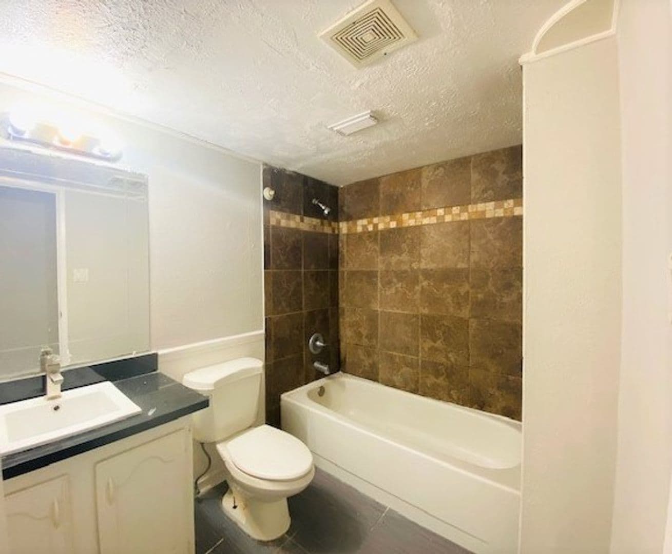Richmond House: 6923 Jeb Stuart Drive