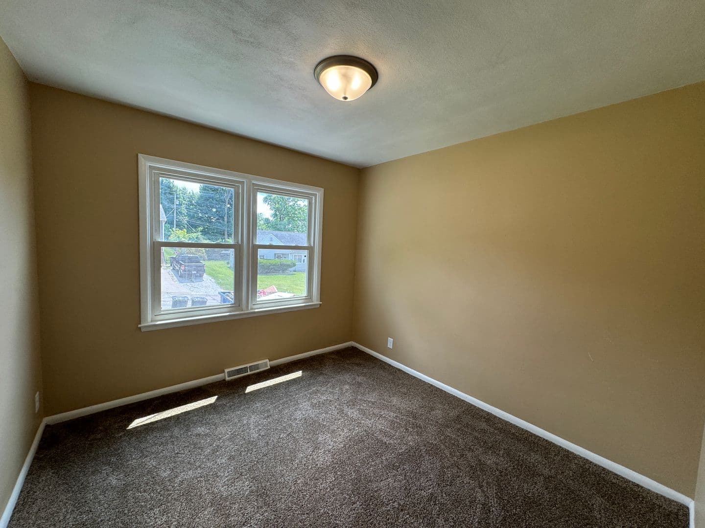 Rock Island House: 1239 26th Ave
