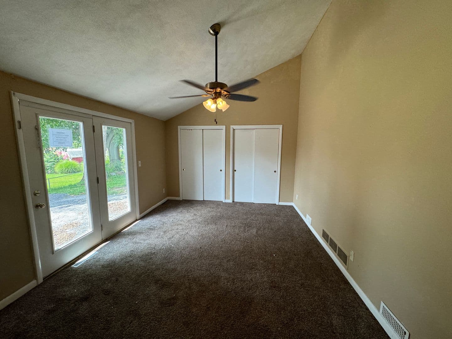 Rock Island House: 1239 26th Ave