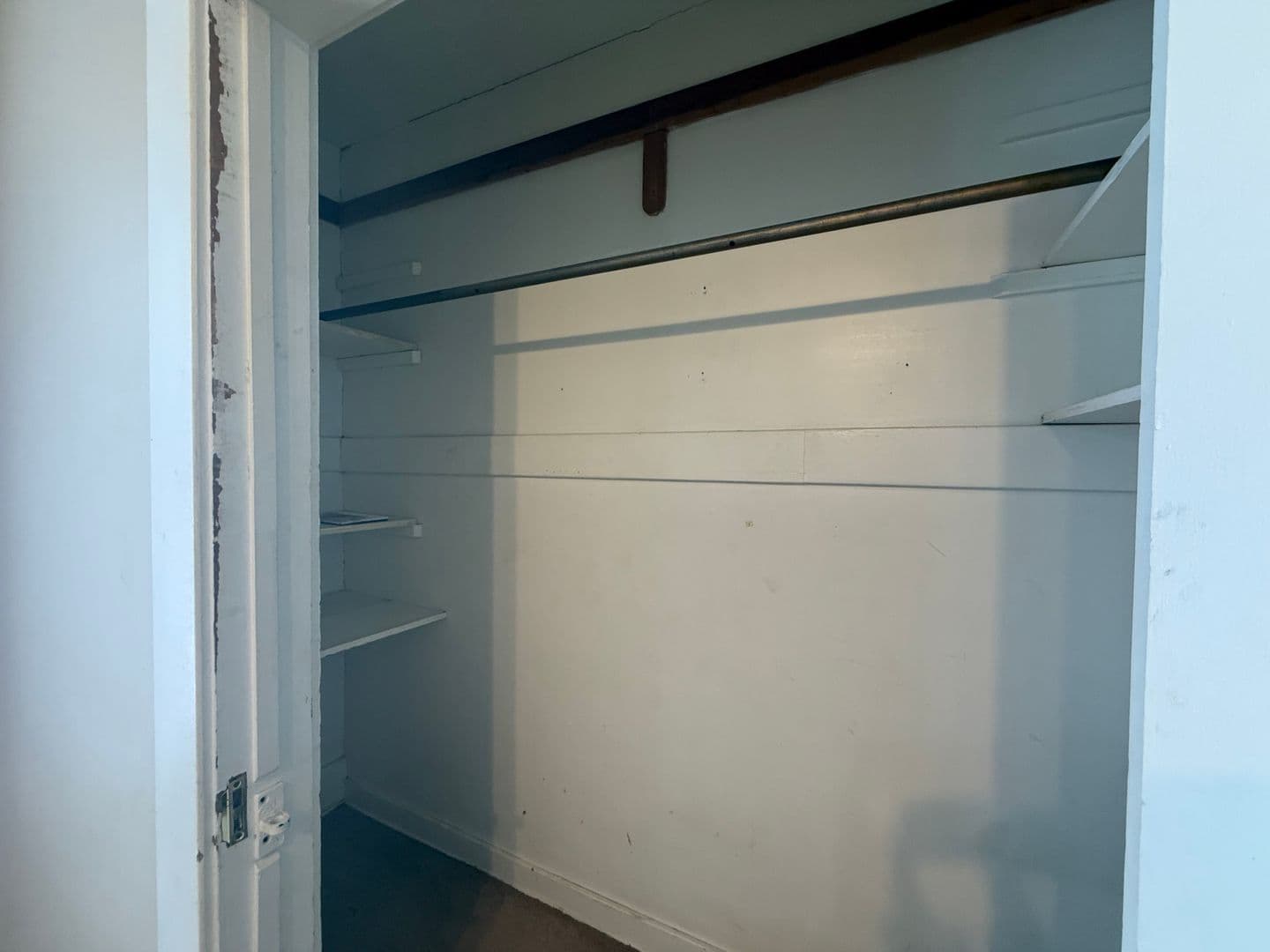 Davenport Apartment: 811 E 14th St.