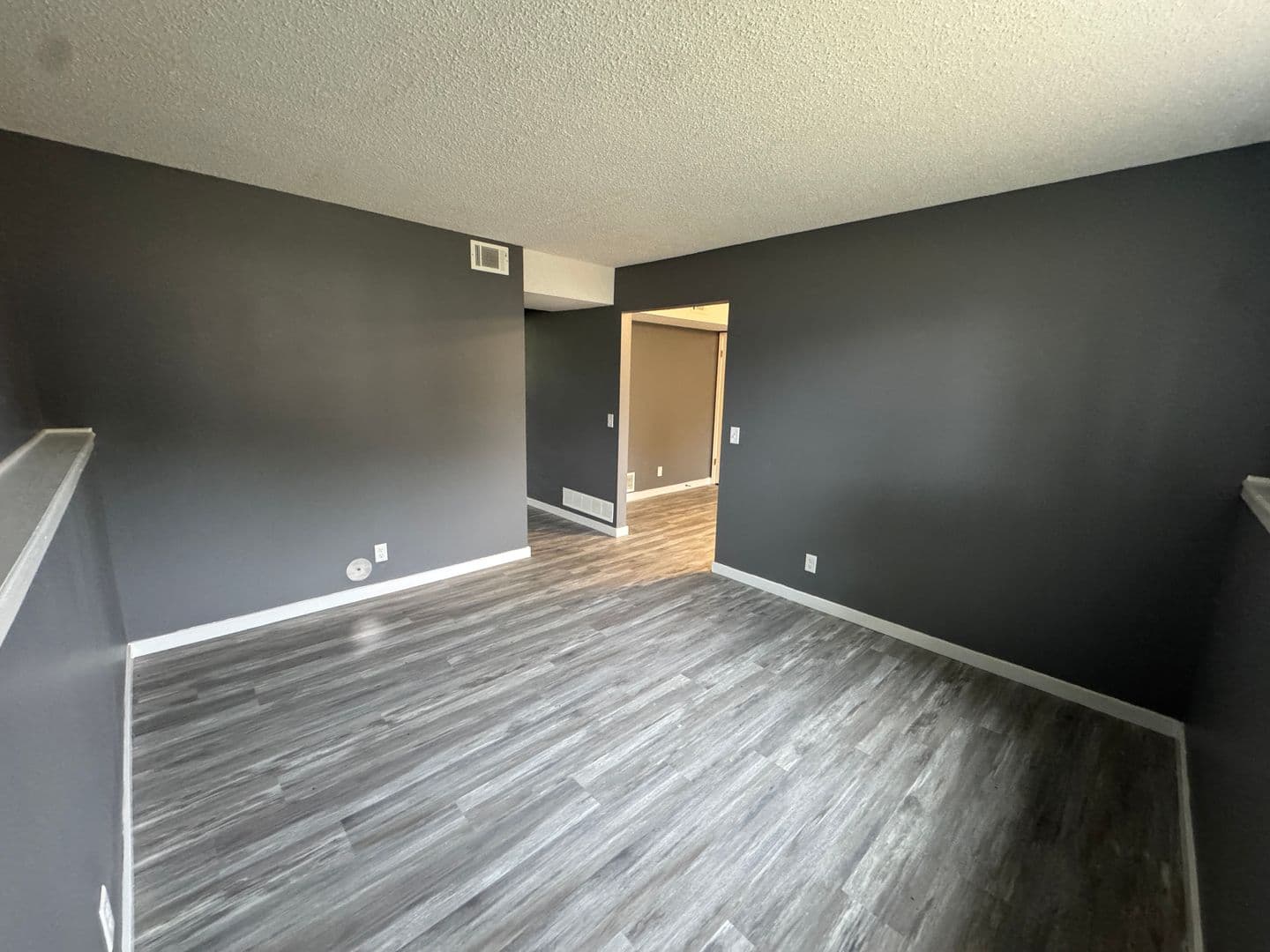 Walcott Apartment: 317 N Bridge Lane