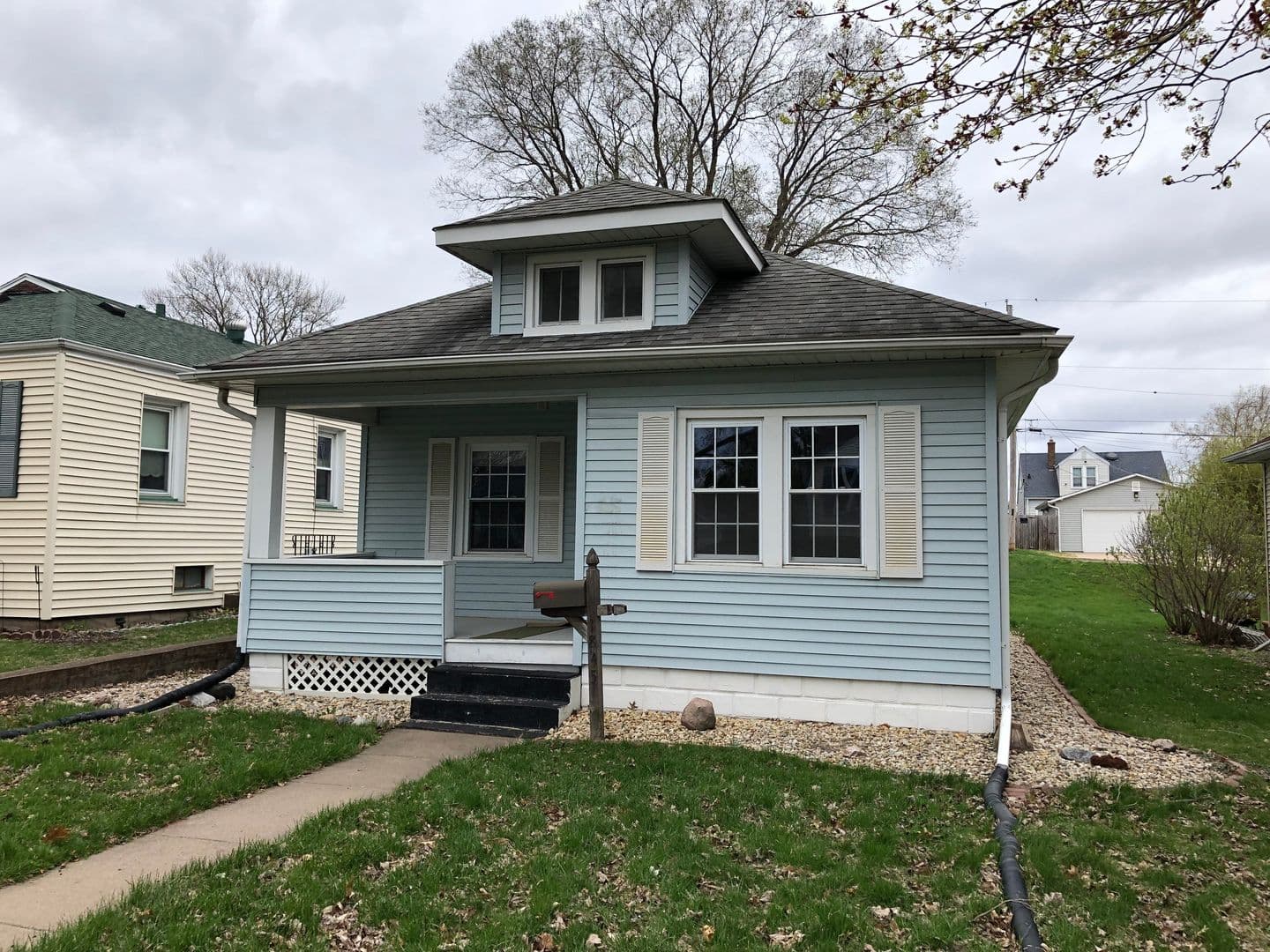Rock Island House: 1845 39th St