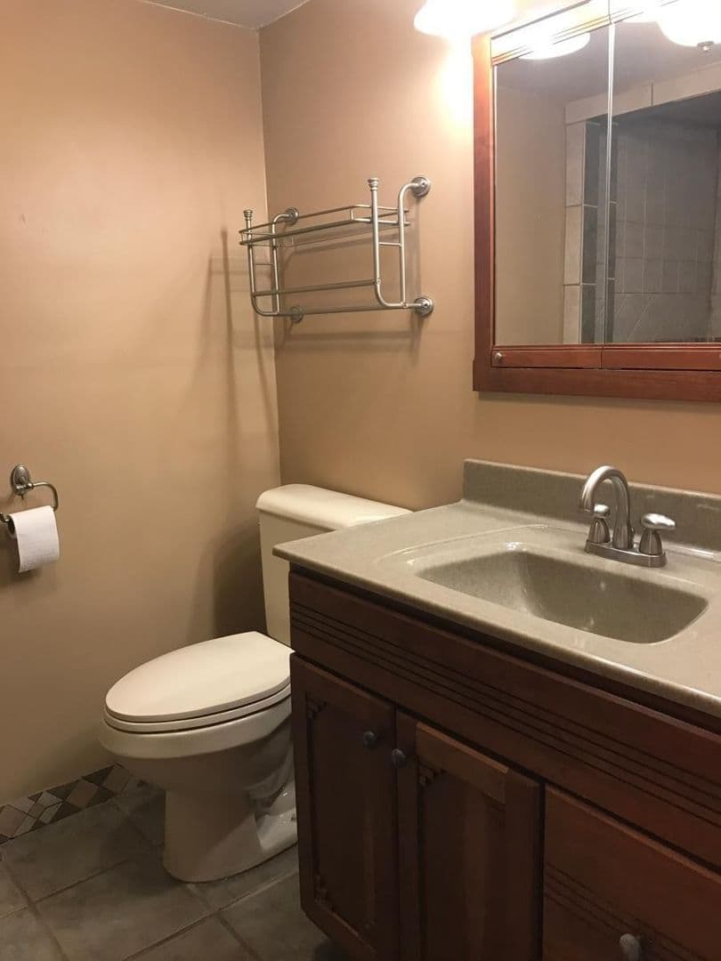 Rock Island House: 1239 26th Ave