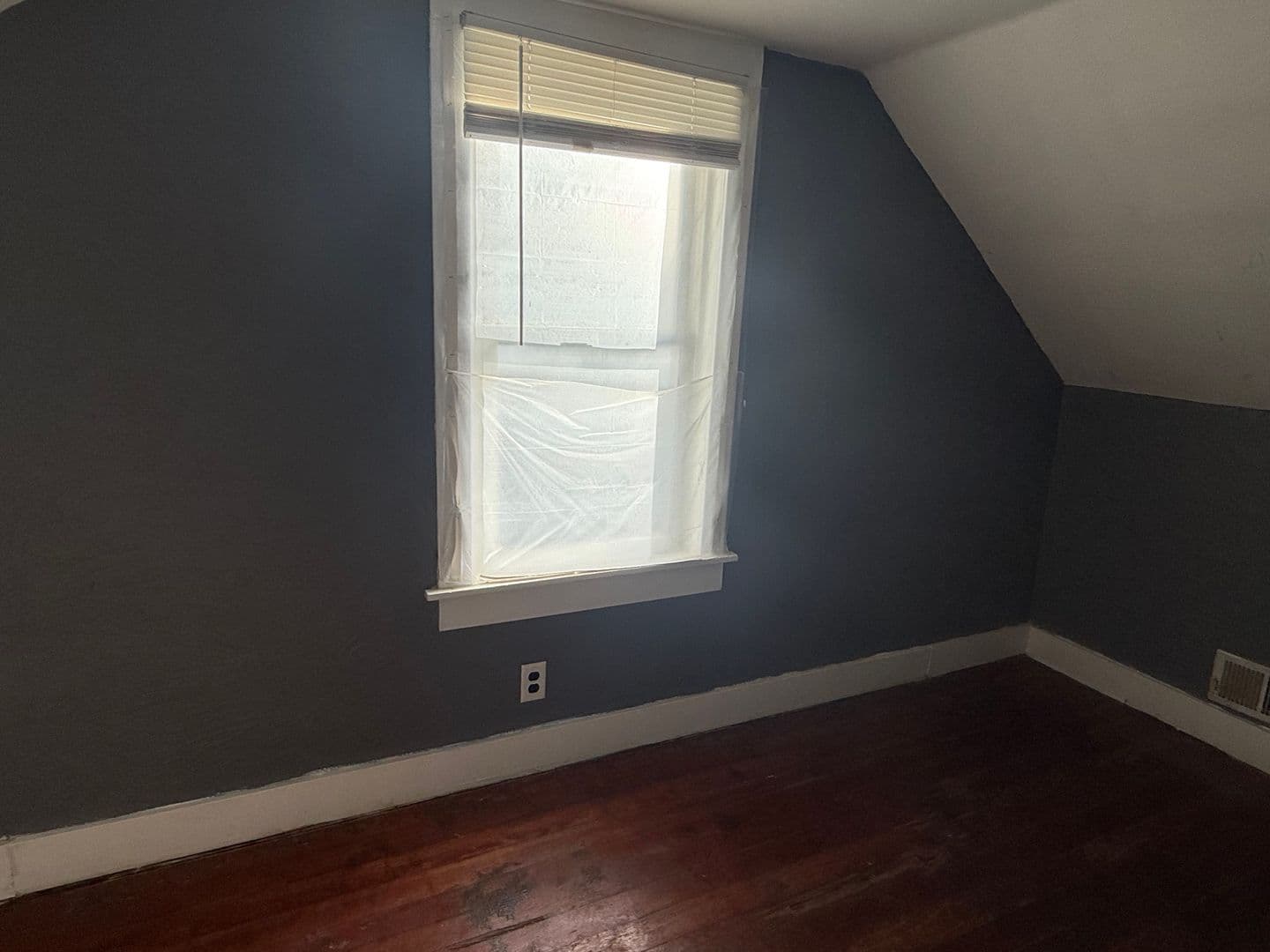 East Moline House: 2310 3rd St
