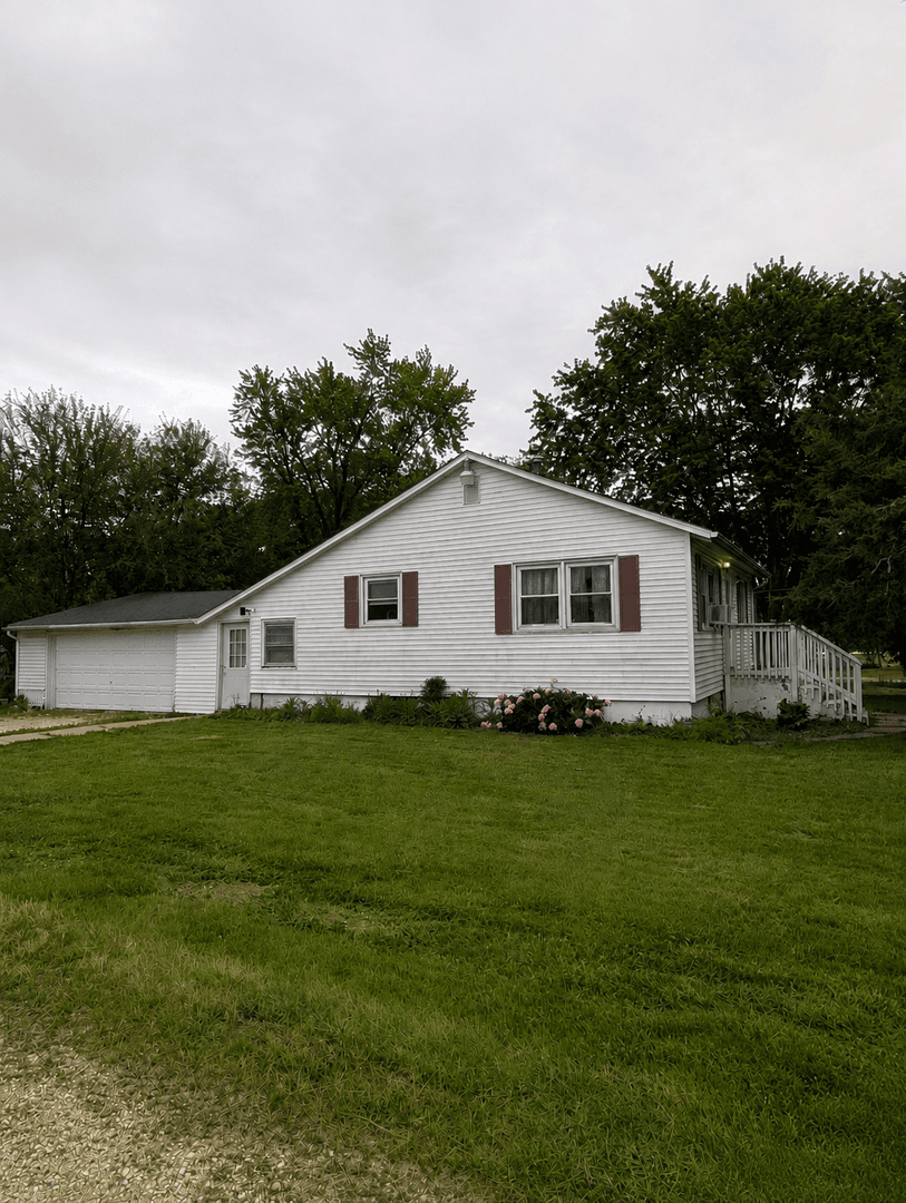 Davenport House: 17368 214th St
