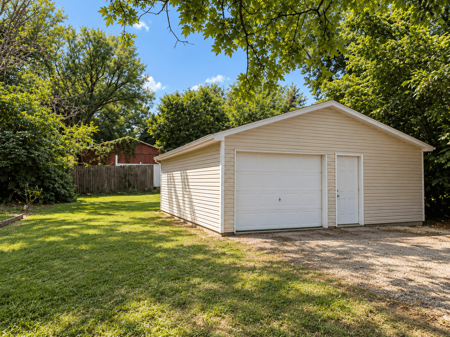 Galesburg House: 266 N Henderson St