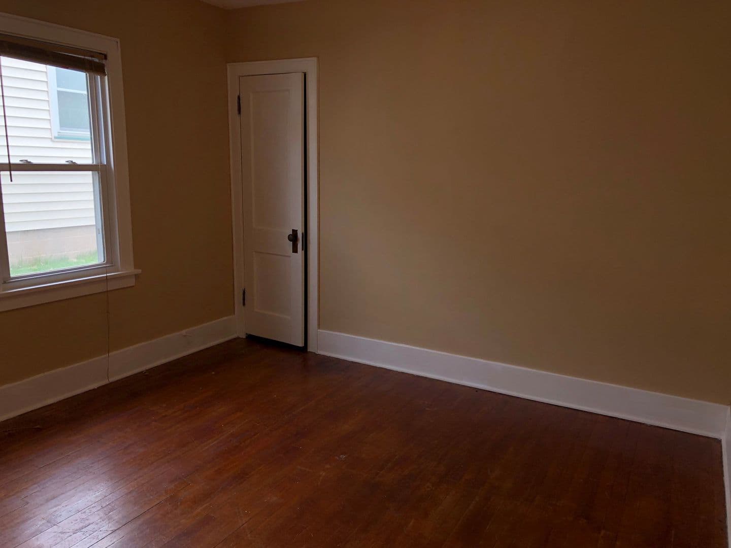 Rock Island House: 1845 39th St