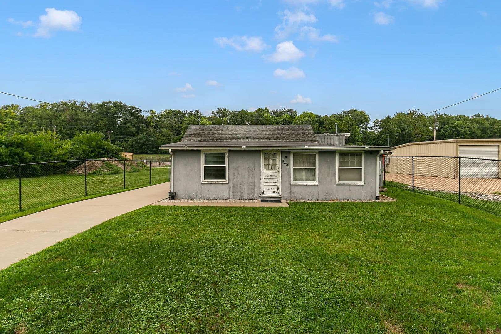 Rock Island House: 2621 47th Ave