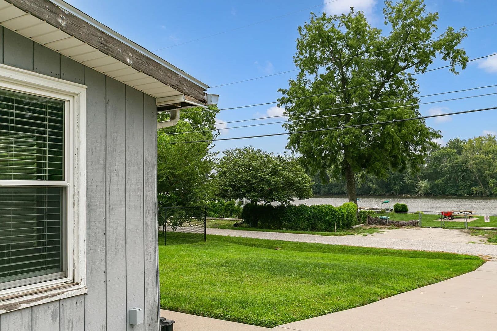Rock Island House: 2621 47th Ave