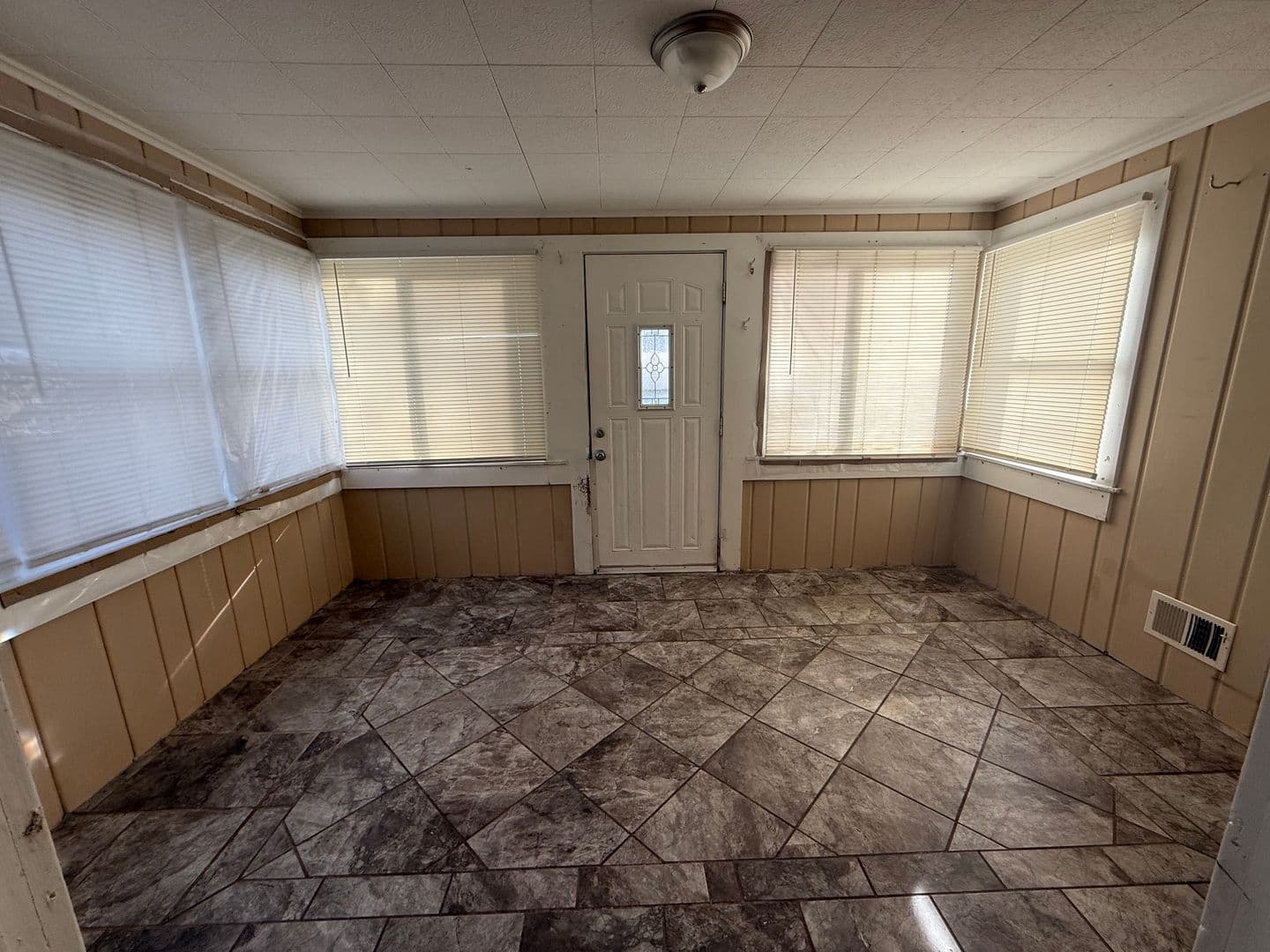 East Moline House: 2310 3rd St