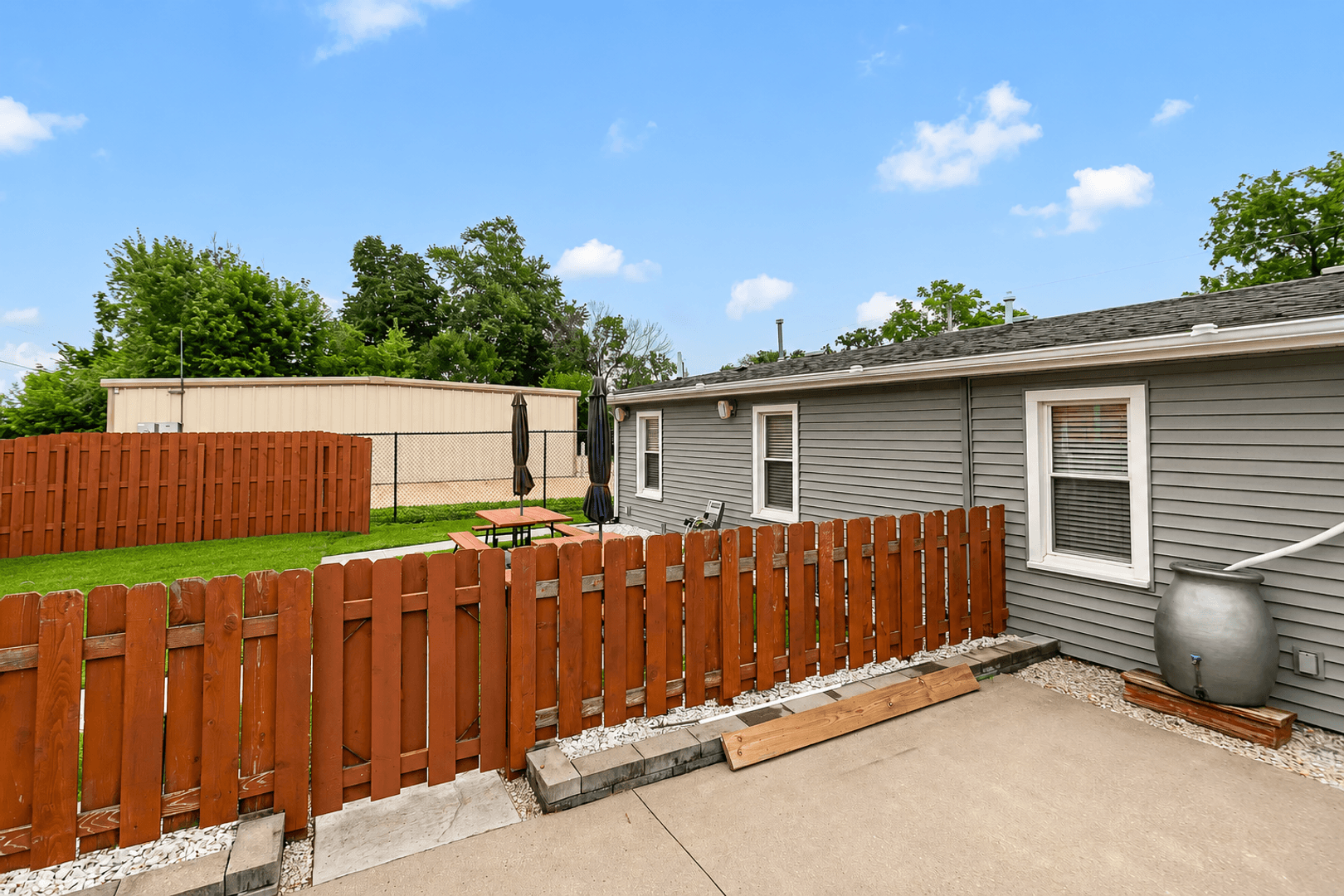Rock Island House: 2621 47th Ave