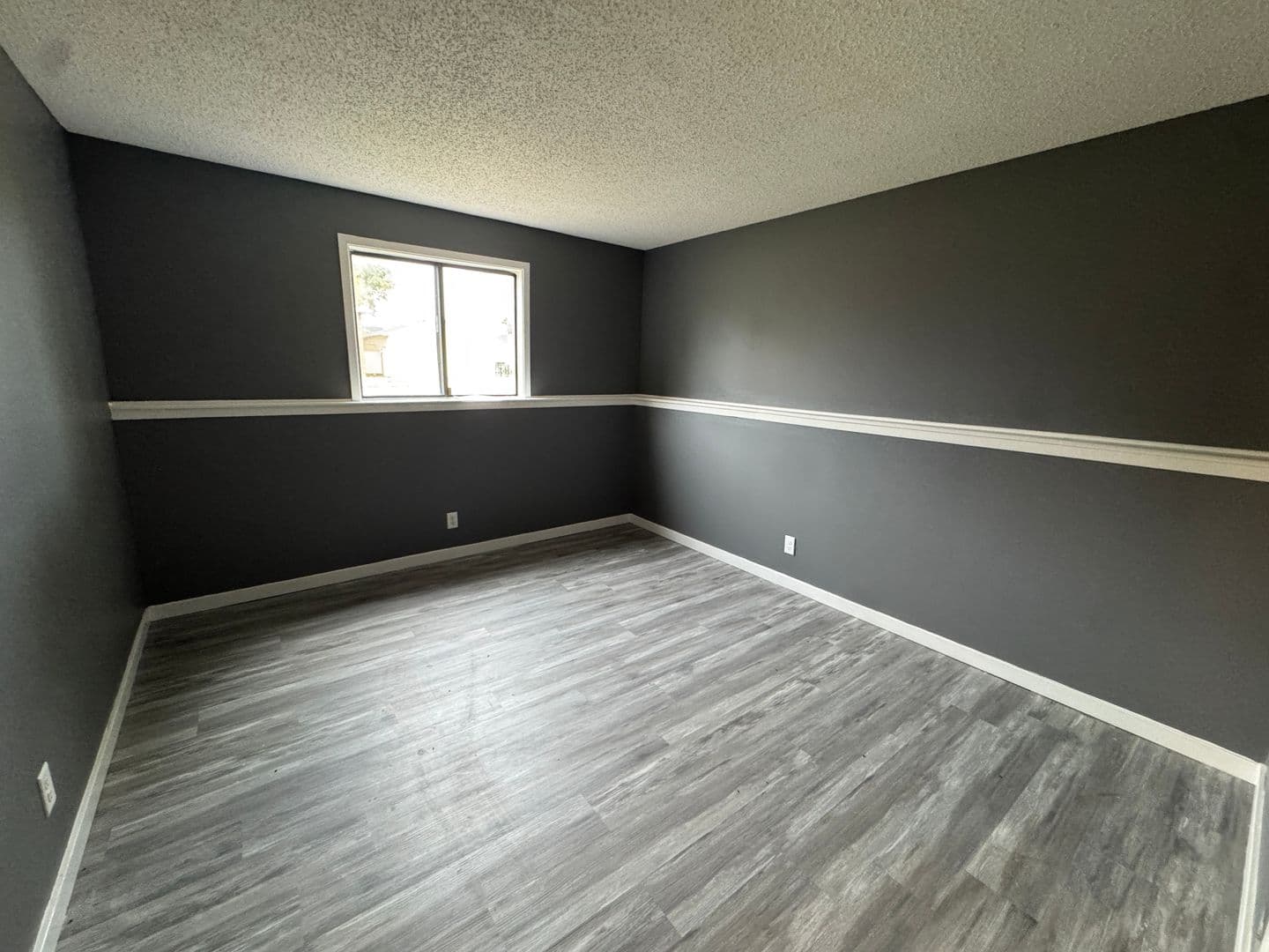 Walcott Apartment: 317 N Bridge Lane