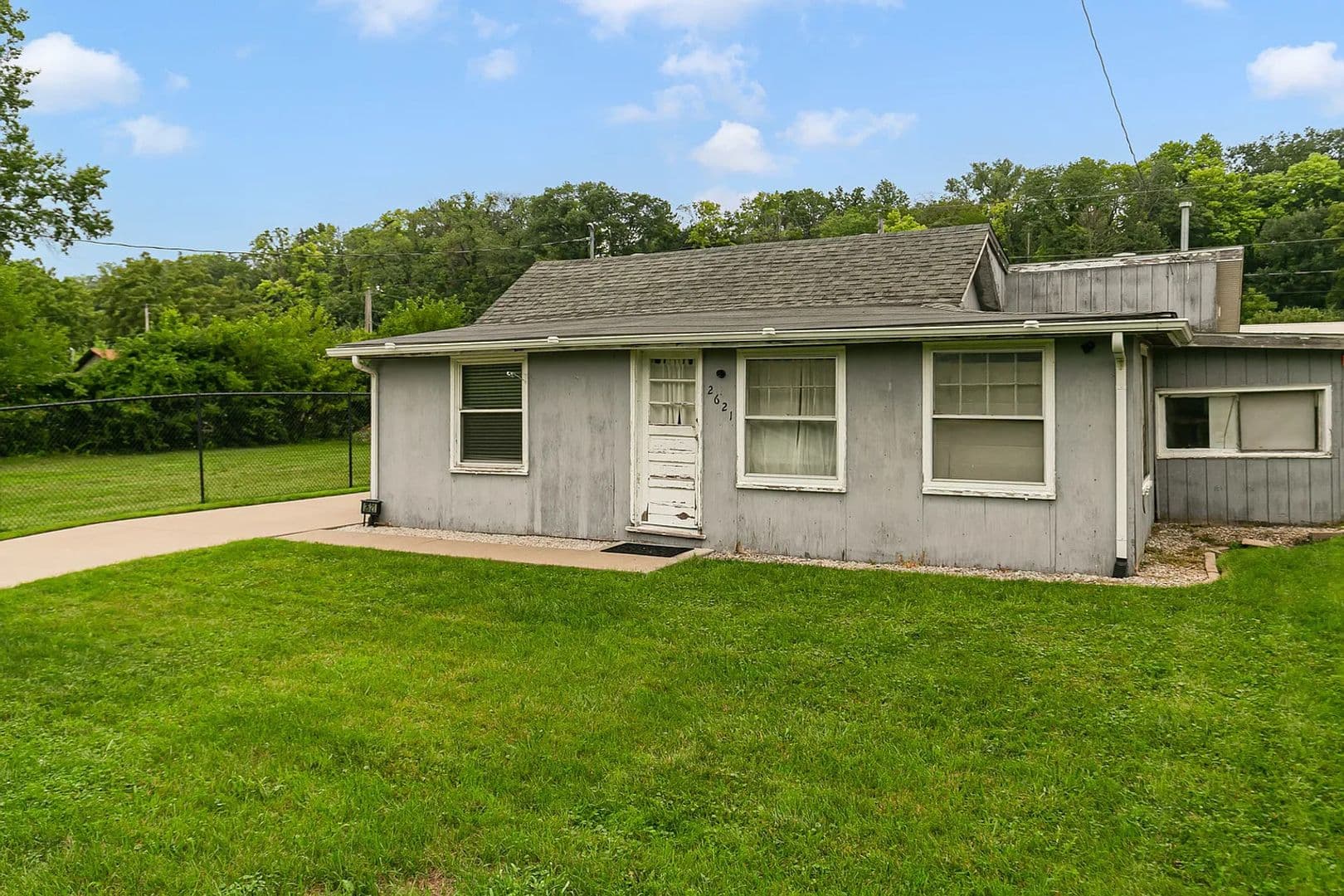 Rock Island House: 2621 47th Ave