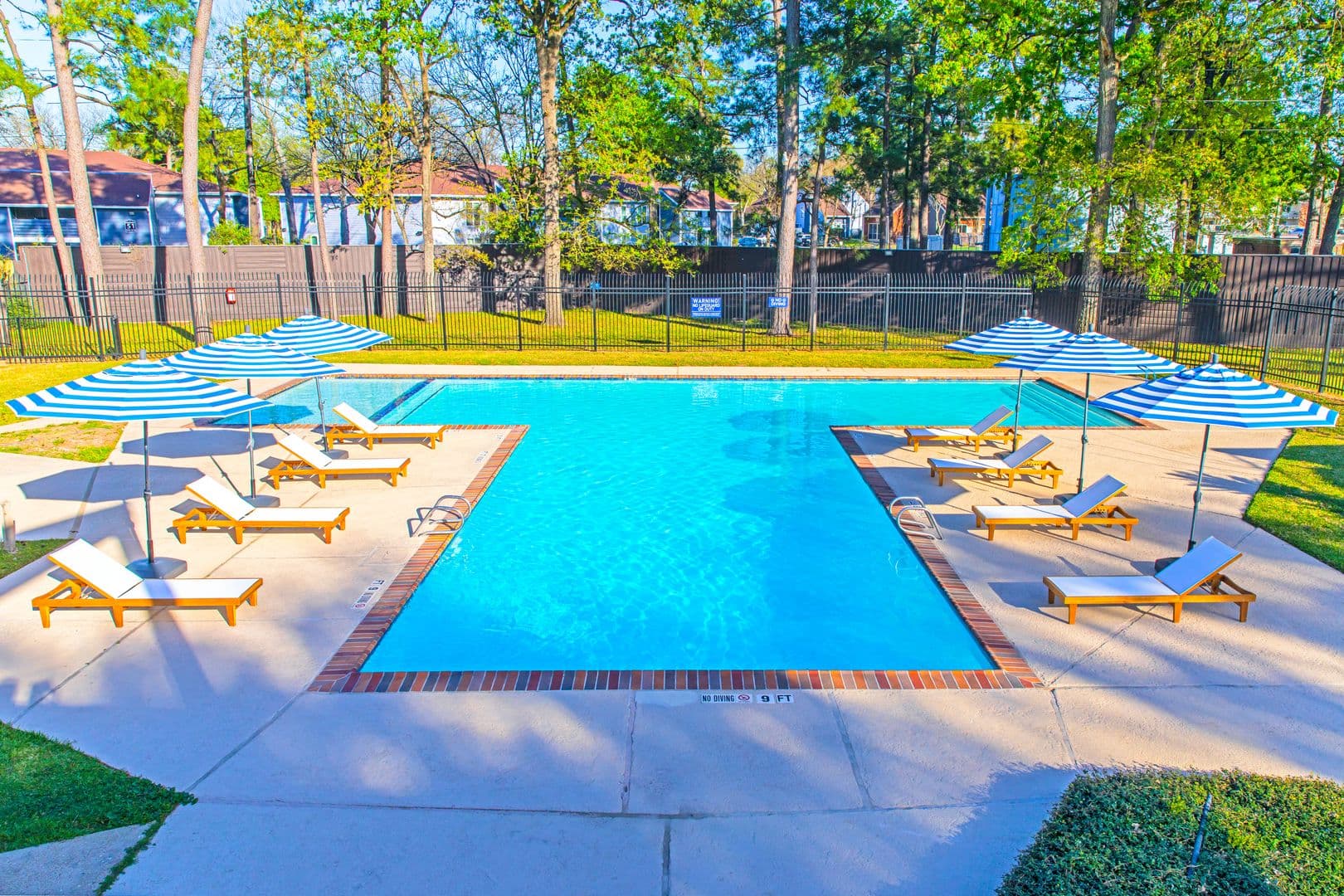 Houston Townhome: 601 Cypress Station