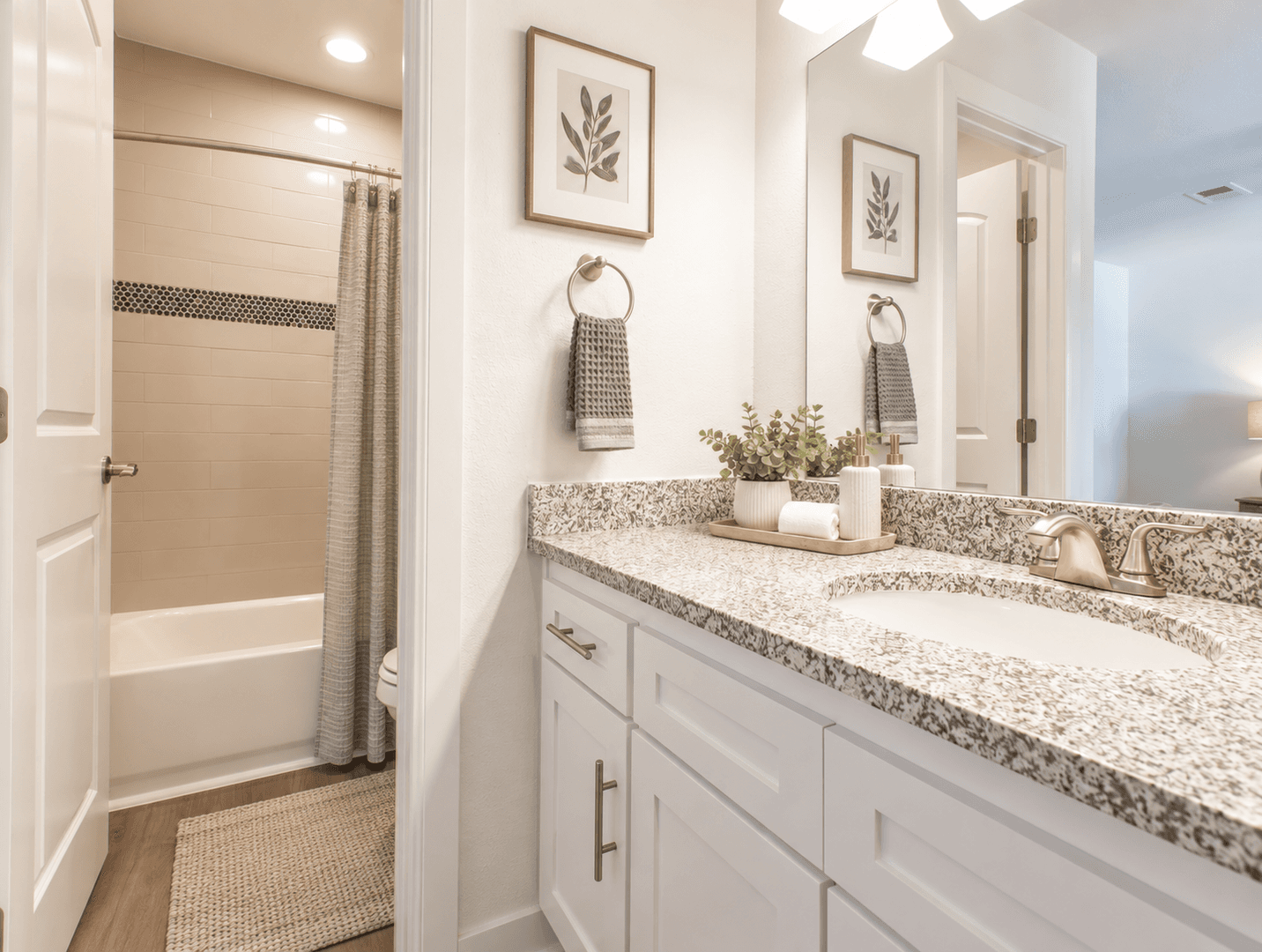 Houston Townhome: 601 Cypress Station