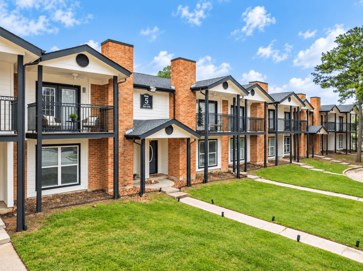 Houston Townhome: 601 Cypress Station
