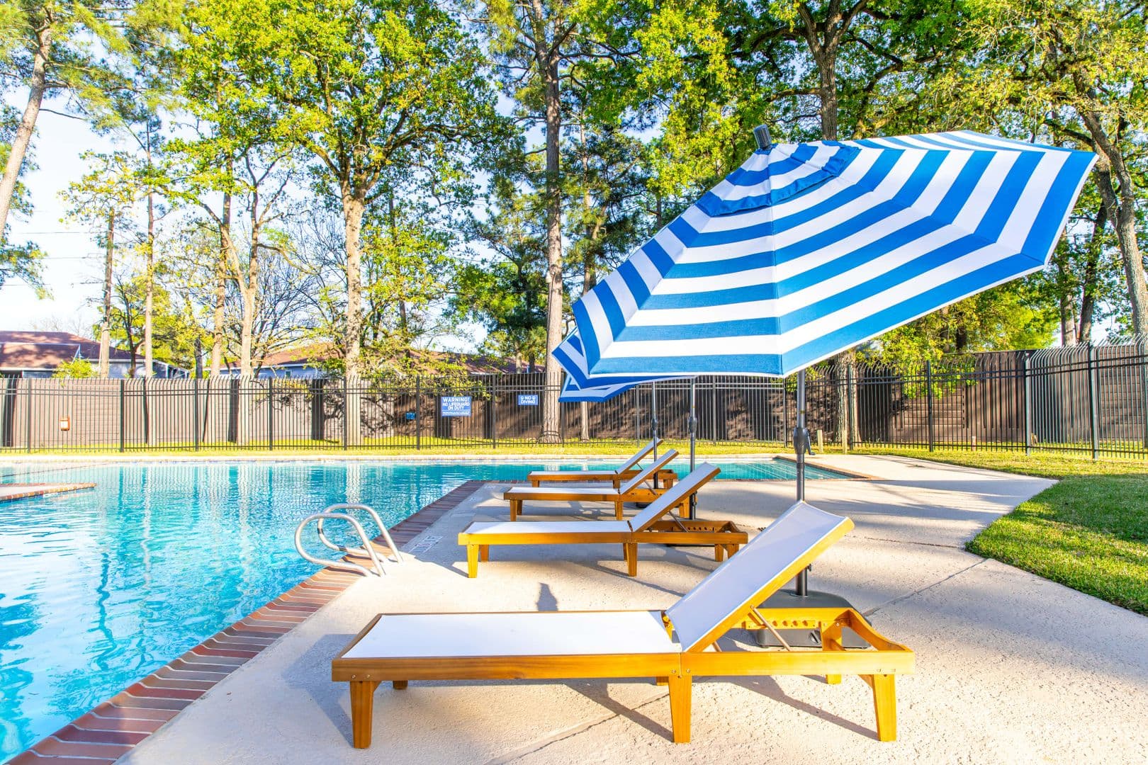 Houston Townhome: 601 Cypress Station