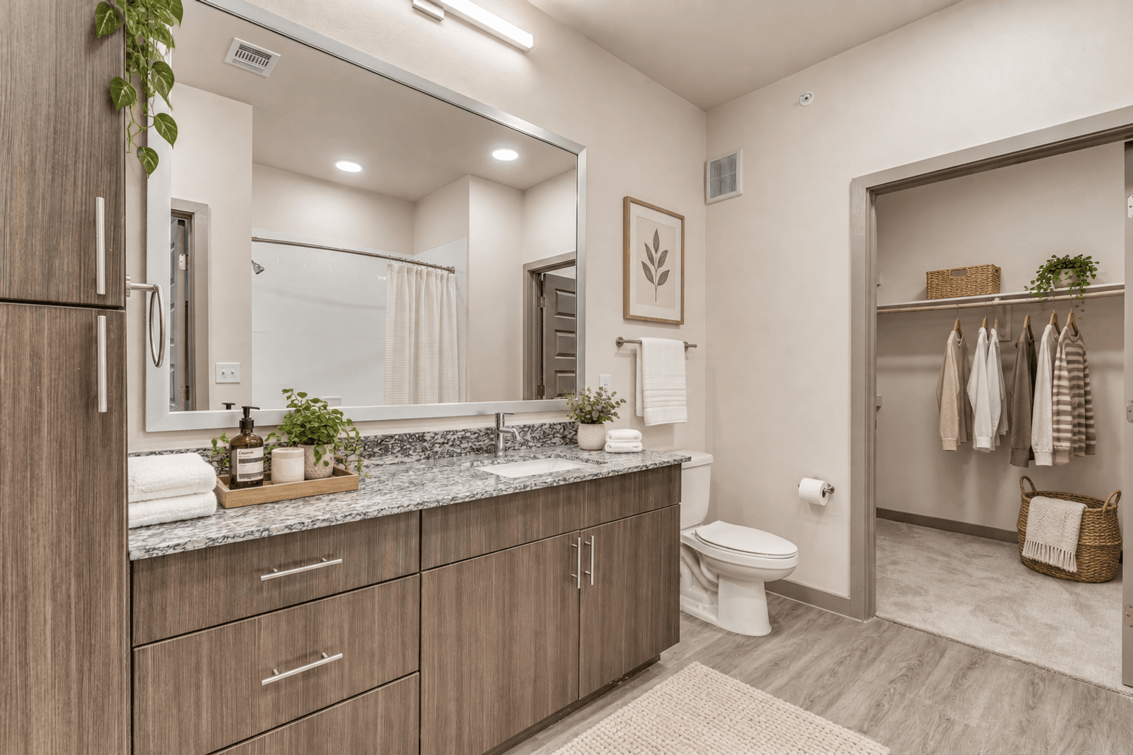 Georgetown Apartment: 120 Boselli Wy