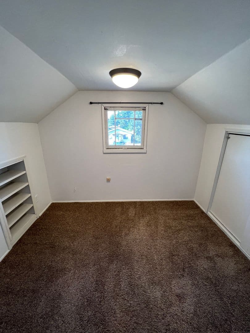 Tacoma House: 102 South 46th Street