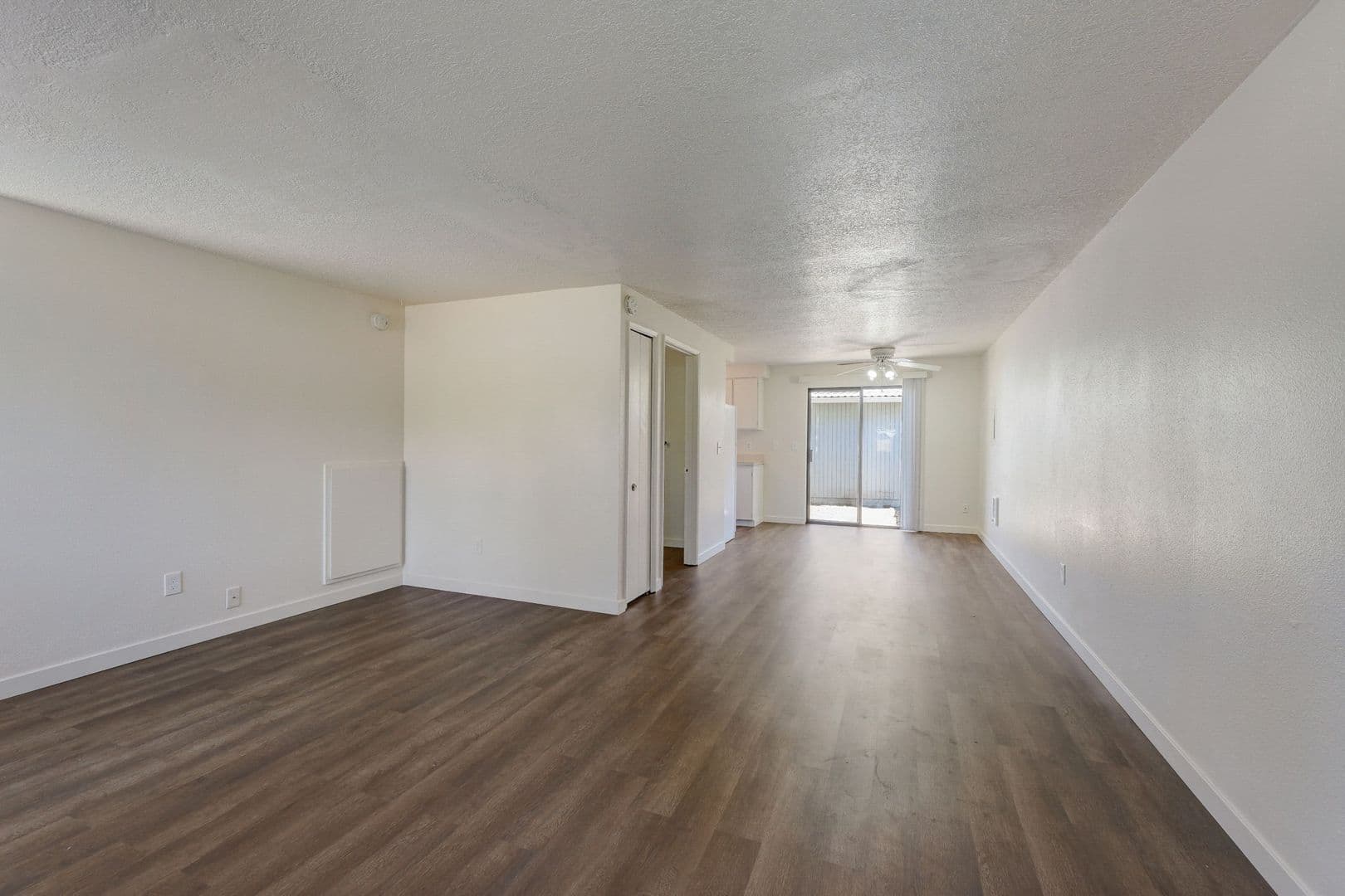Hillsboro Apartment: 140 NE 47th Avenue