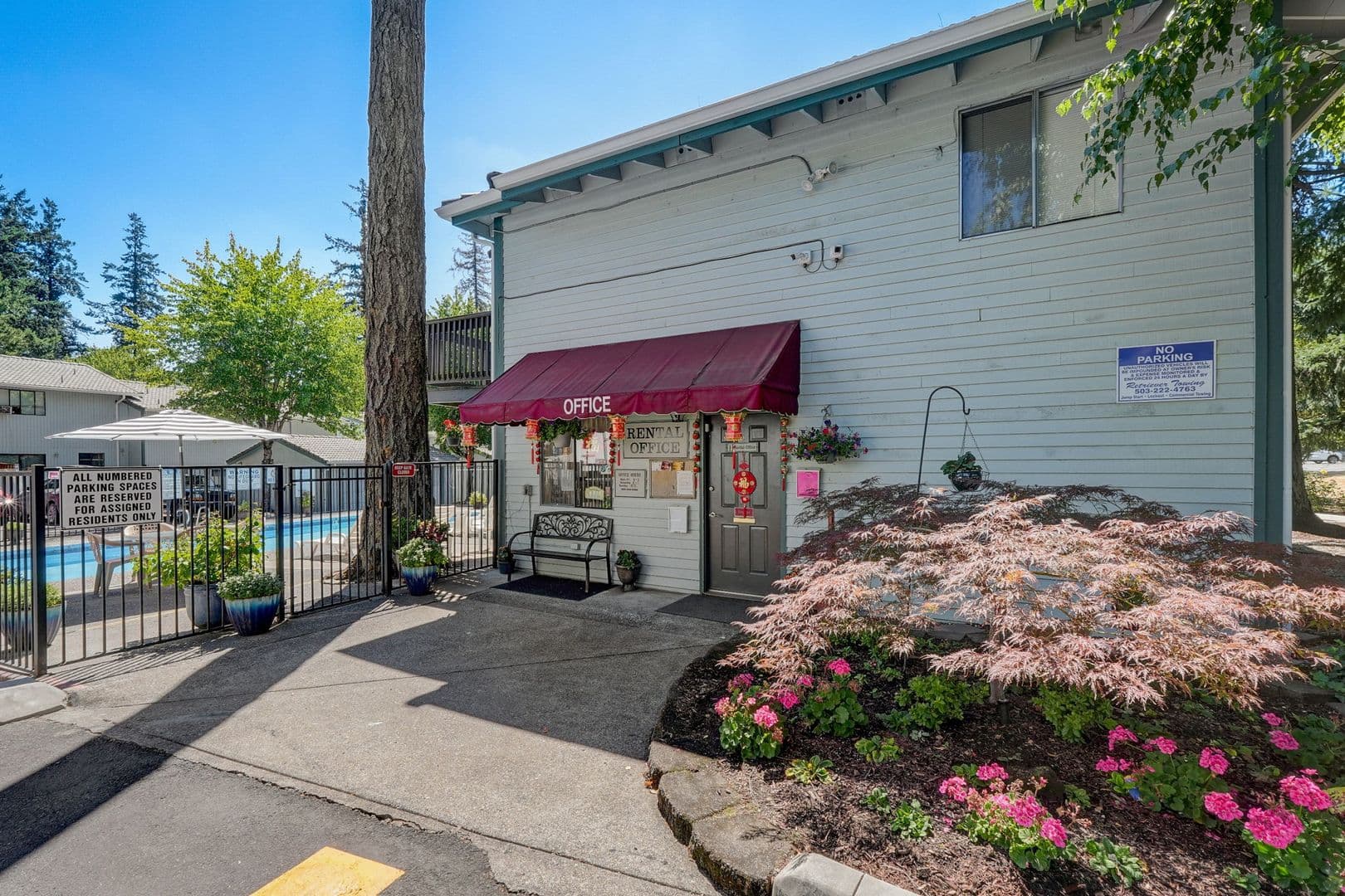Hillsboro Apartment: 140 NE 47th Avenue