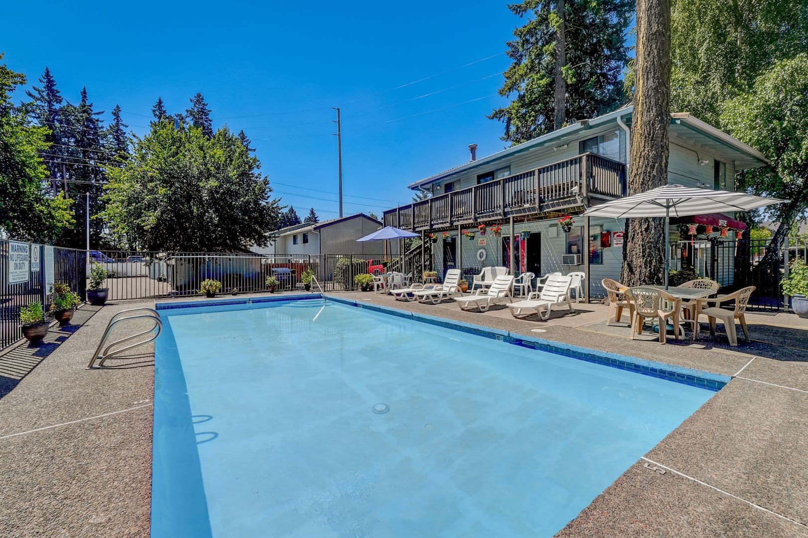 Hillsboro Apartment: 140 NE 47th Avenue