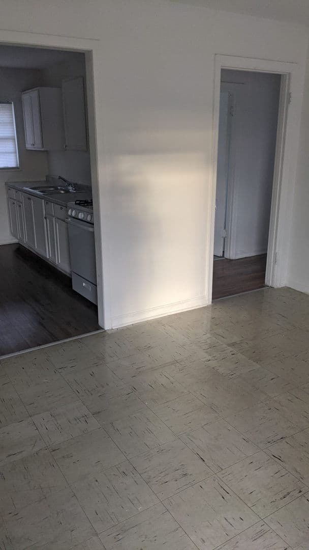 West Memphis Apartment: 2416 Thompson Ave