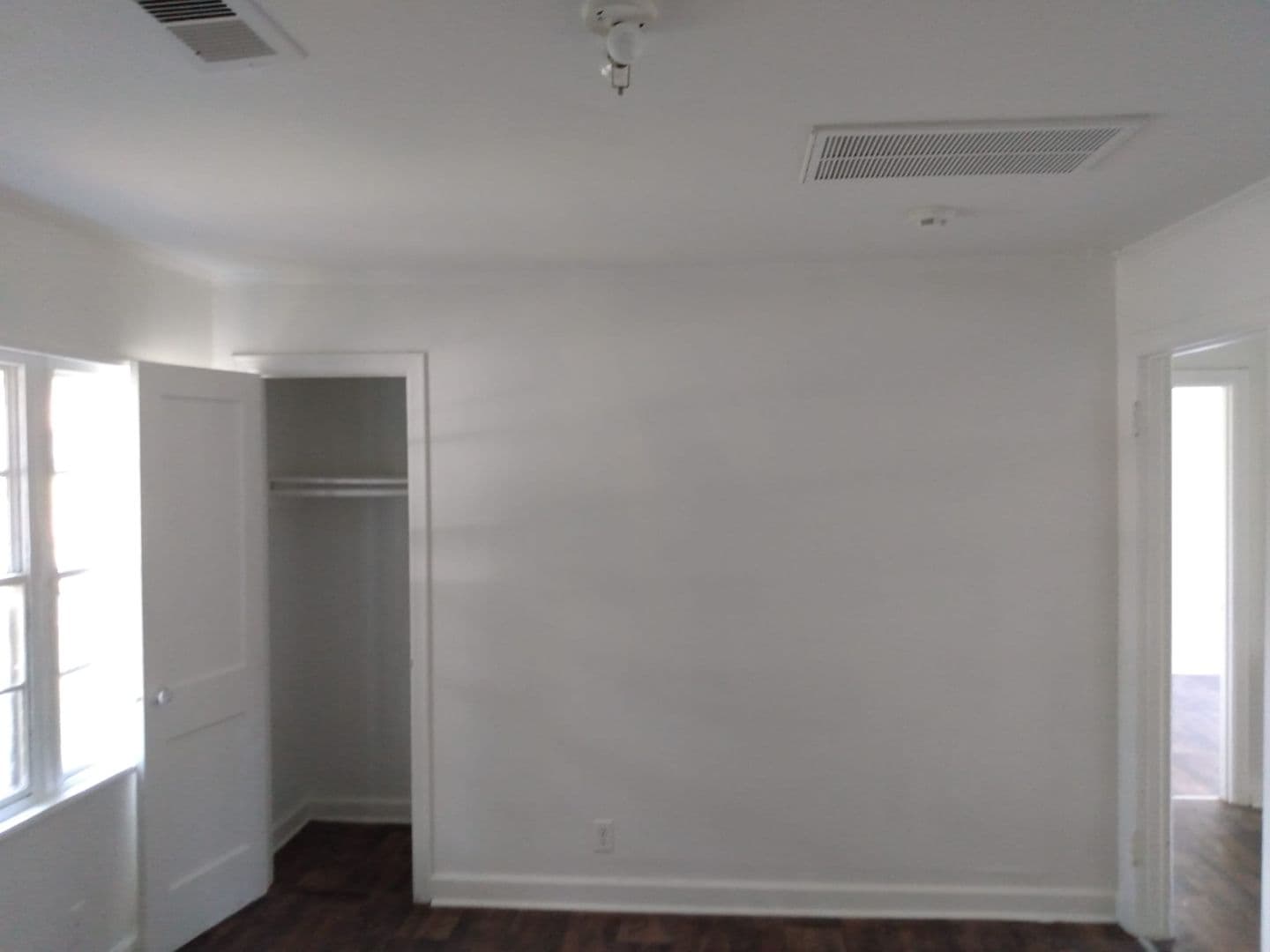West Memphis Apartment: 2416 Thompson Ave