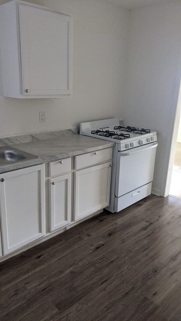 West Memphis Apartment: 2416 Thompson Ave