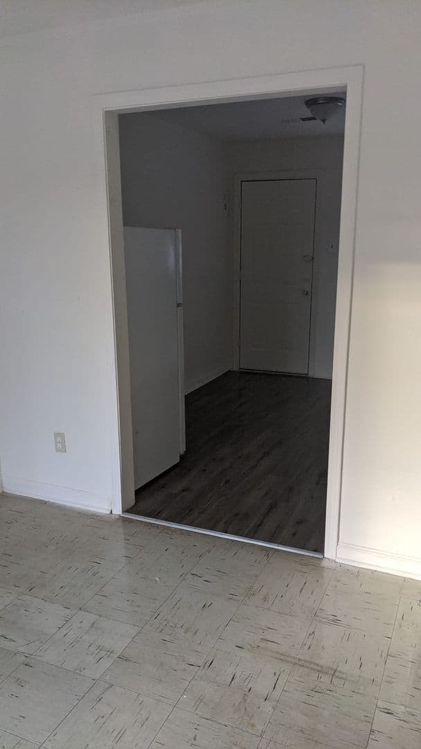 West Memphis Apartment: 2416 Thompson Ave