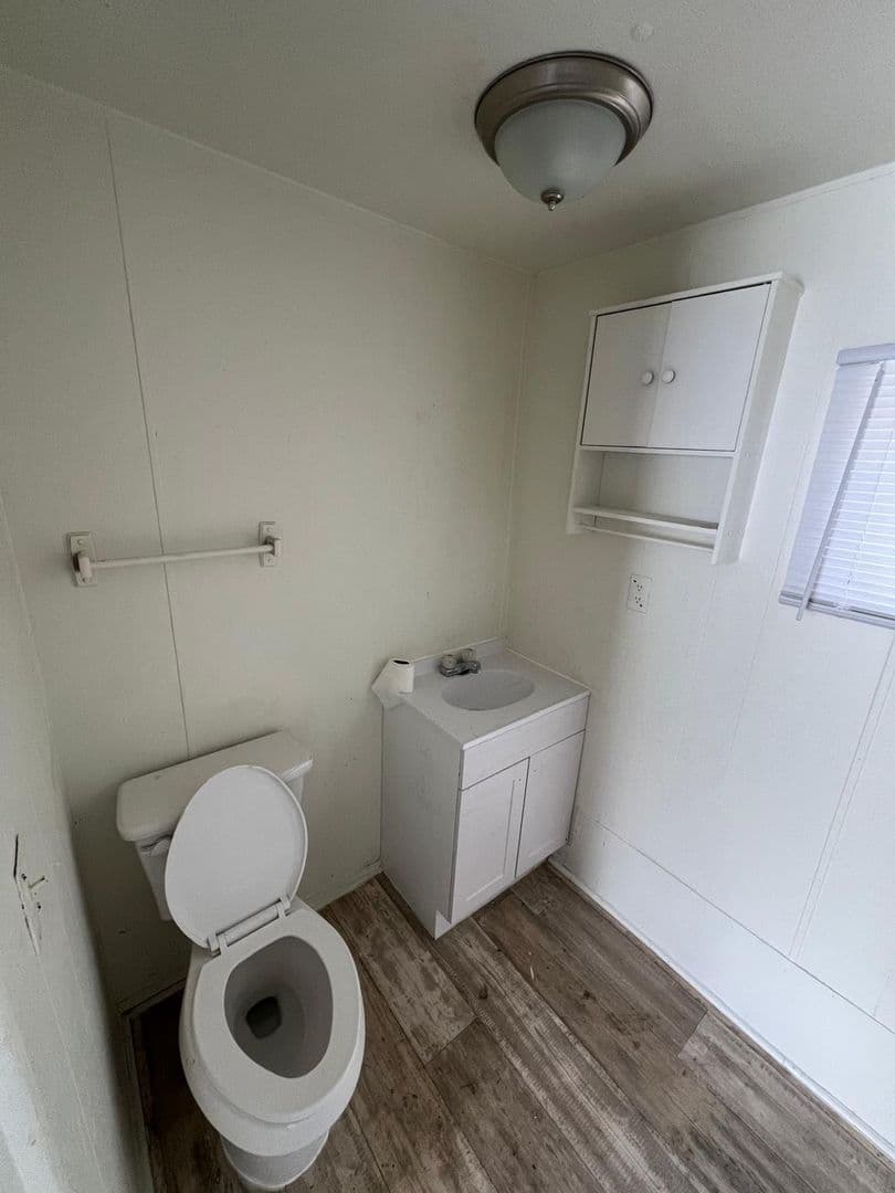 Marion Apartment: 64 Maple Lake Cove