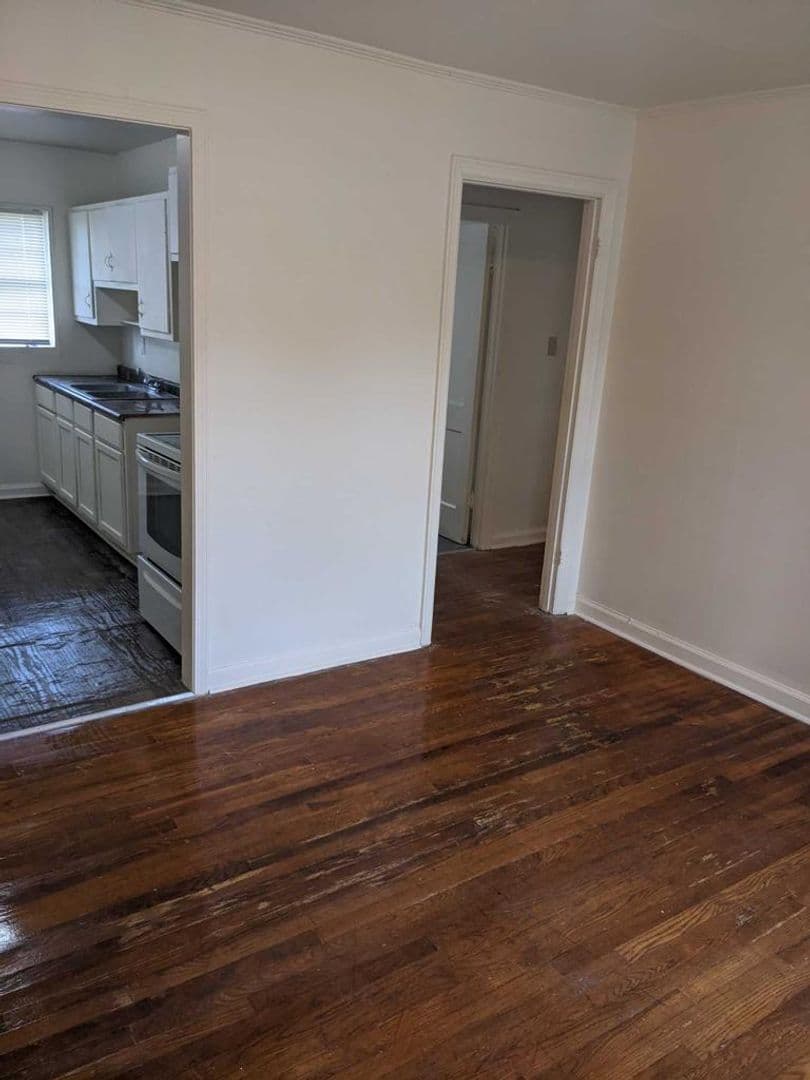 West Memphis Apartment: 2416 Thompson Ave