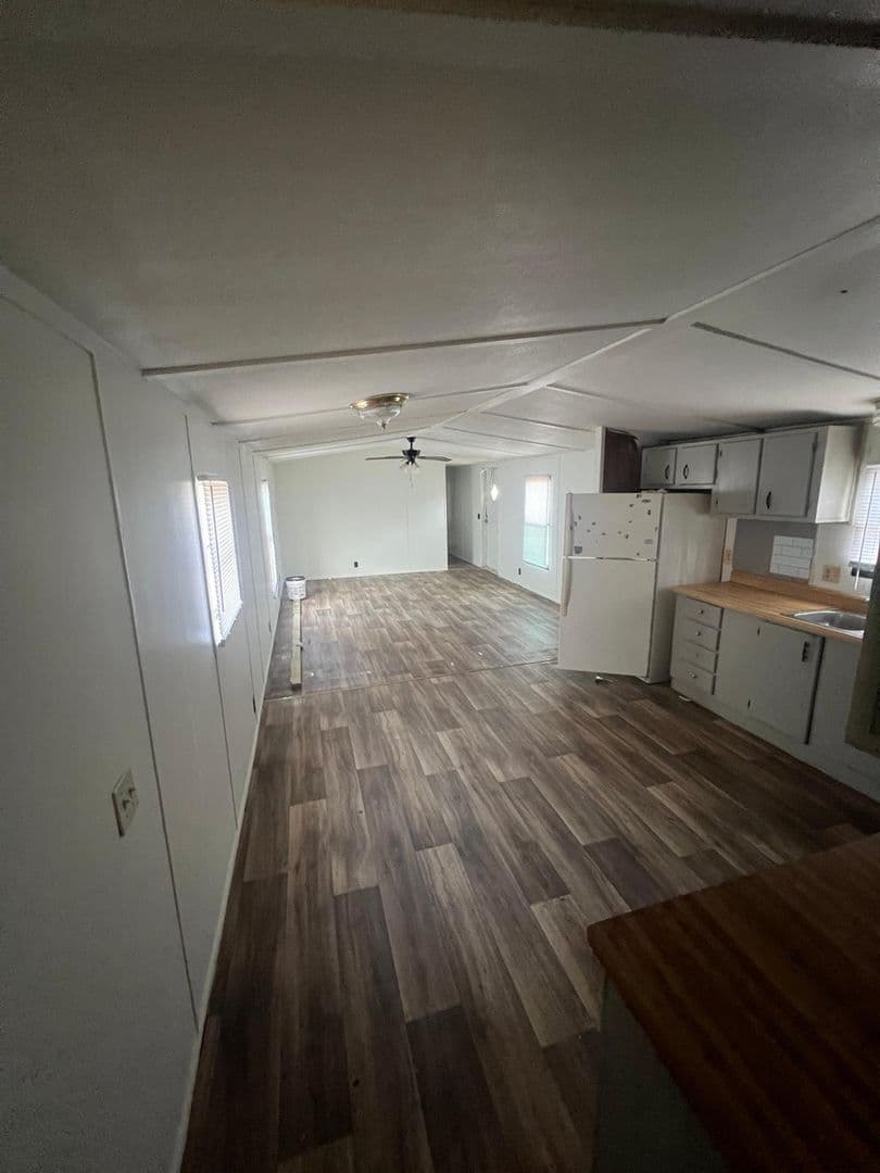 Marion Apartment: 162 Poplar lake Dr