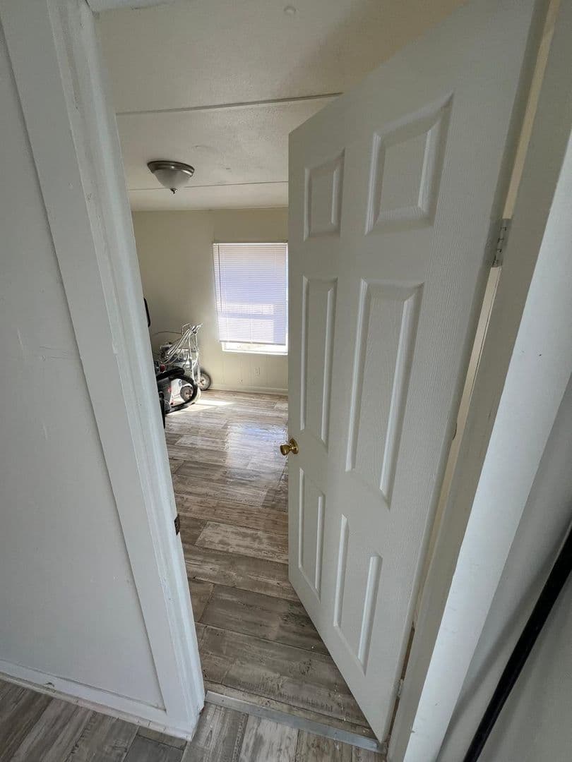 Marion Apartment: 200 Lakeshore Drive