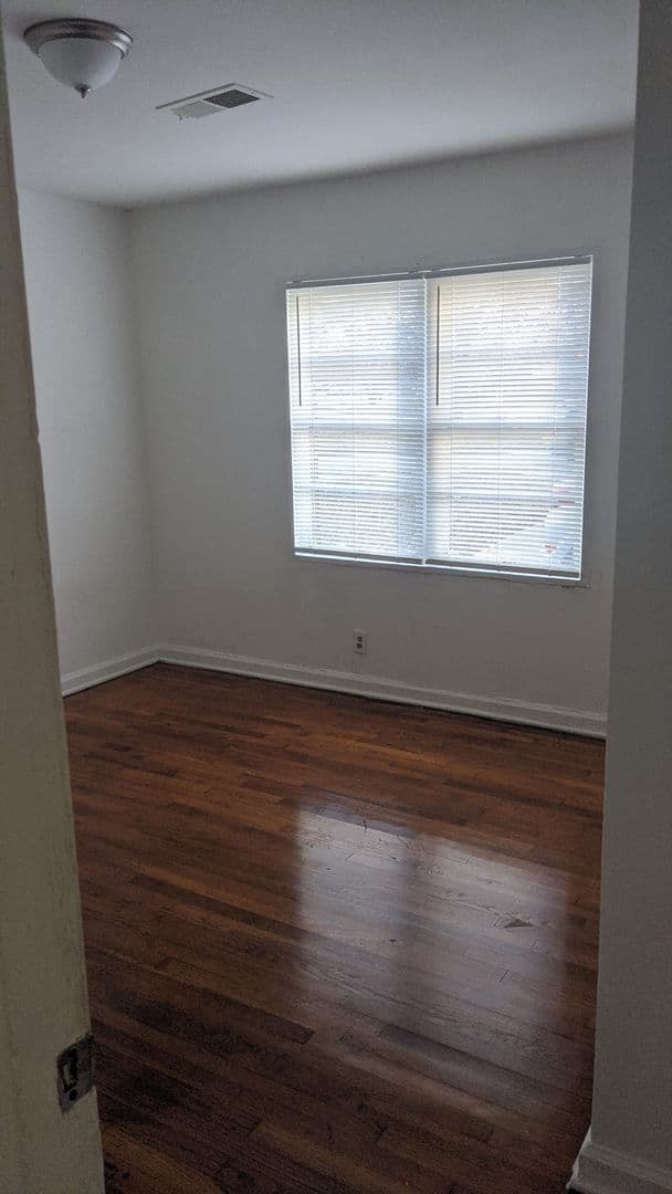 West Memphis Apartment: 2416 Thompson Ave