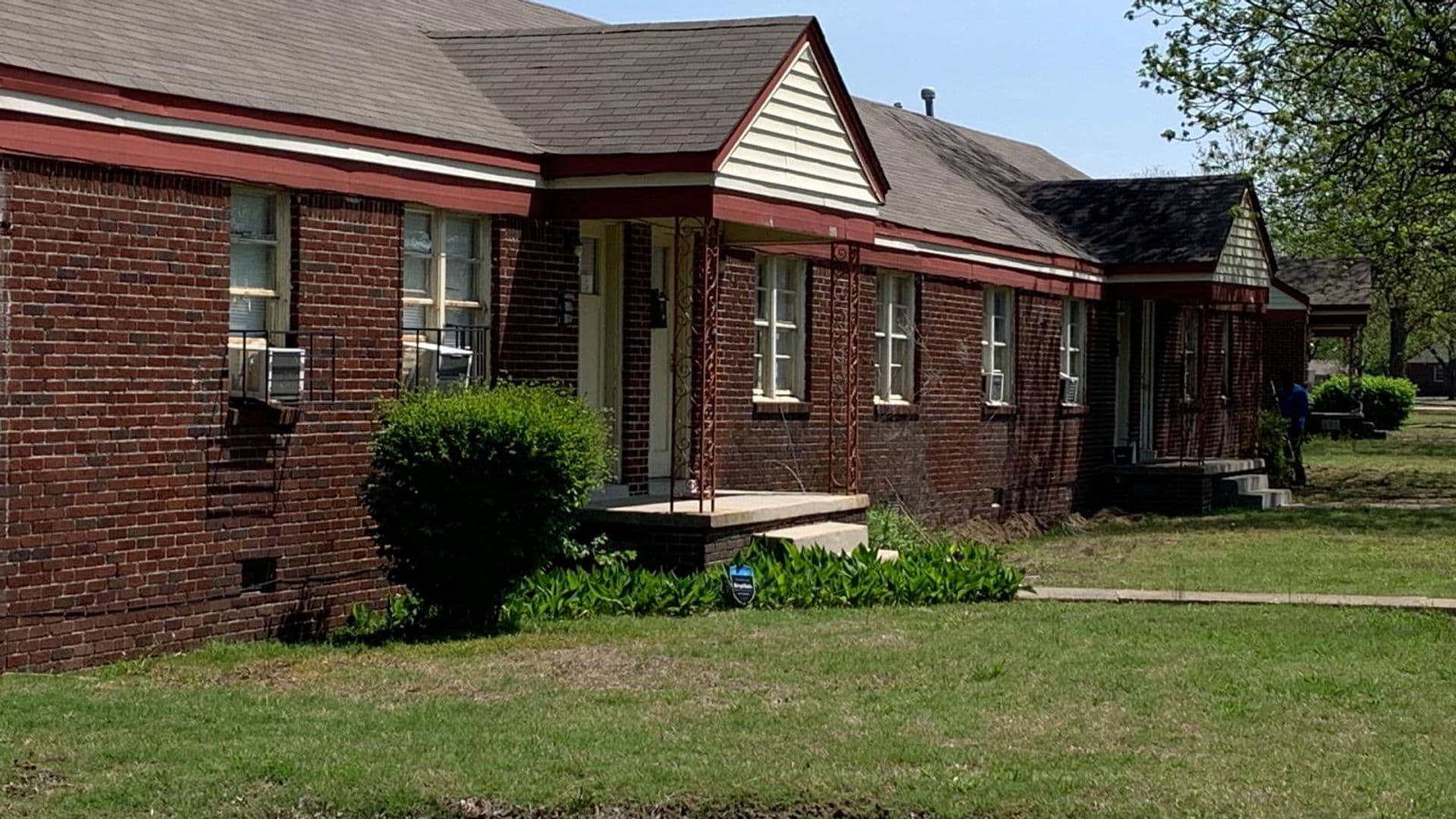 West Memphis Apartment: 2416 Thompson Ave