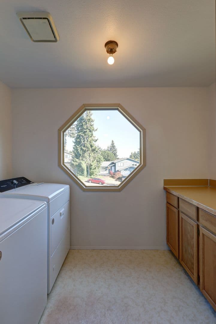 Federal Way House: 2739 SW 347th Place