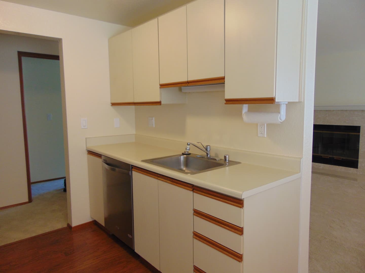 Seattle Condo: 707 N 130th St B301