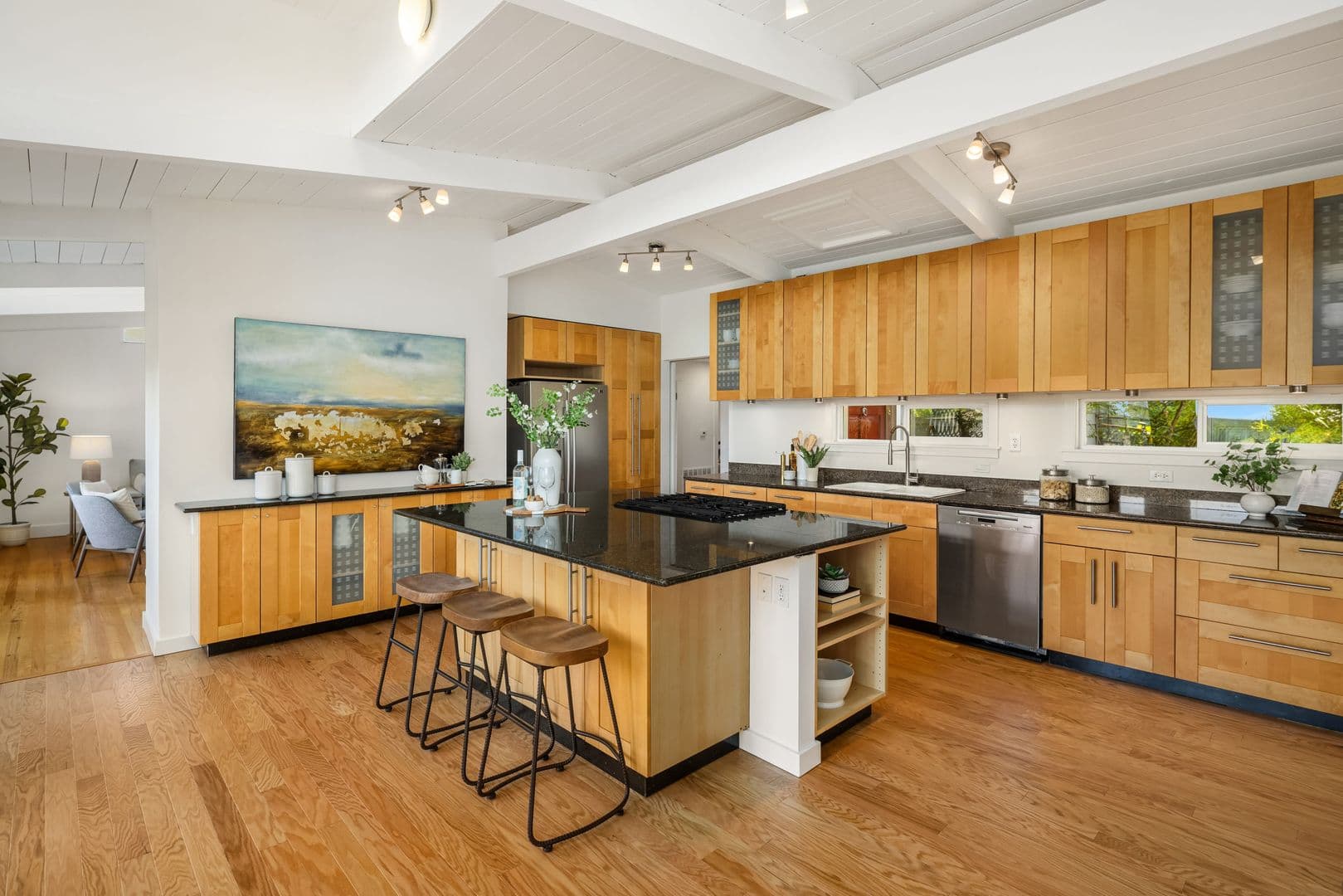 Bellevue House: 11059 SE 31st St