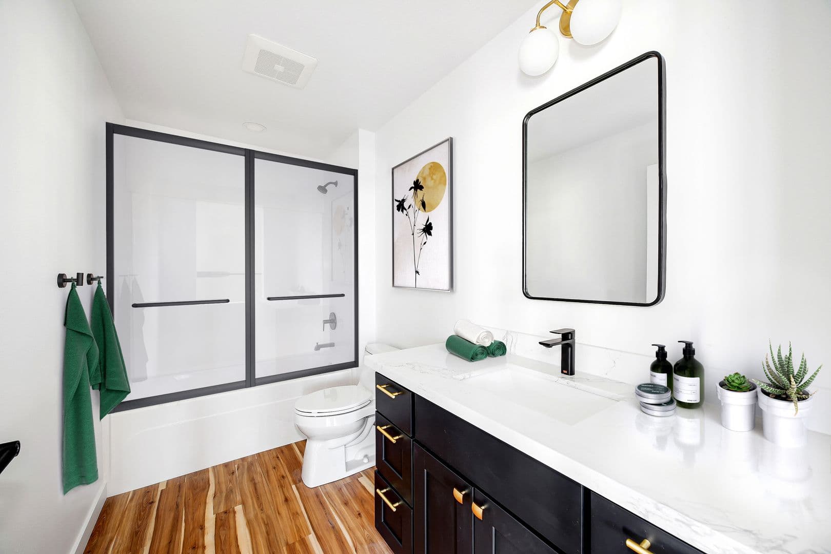 Seattle Apartment: 1225 10th Ave