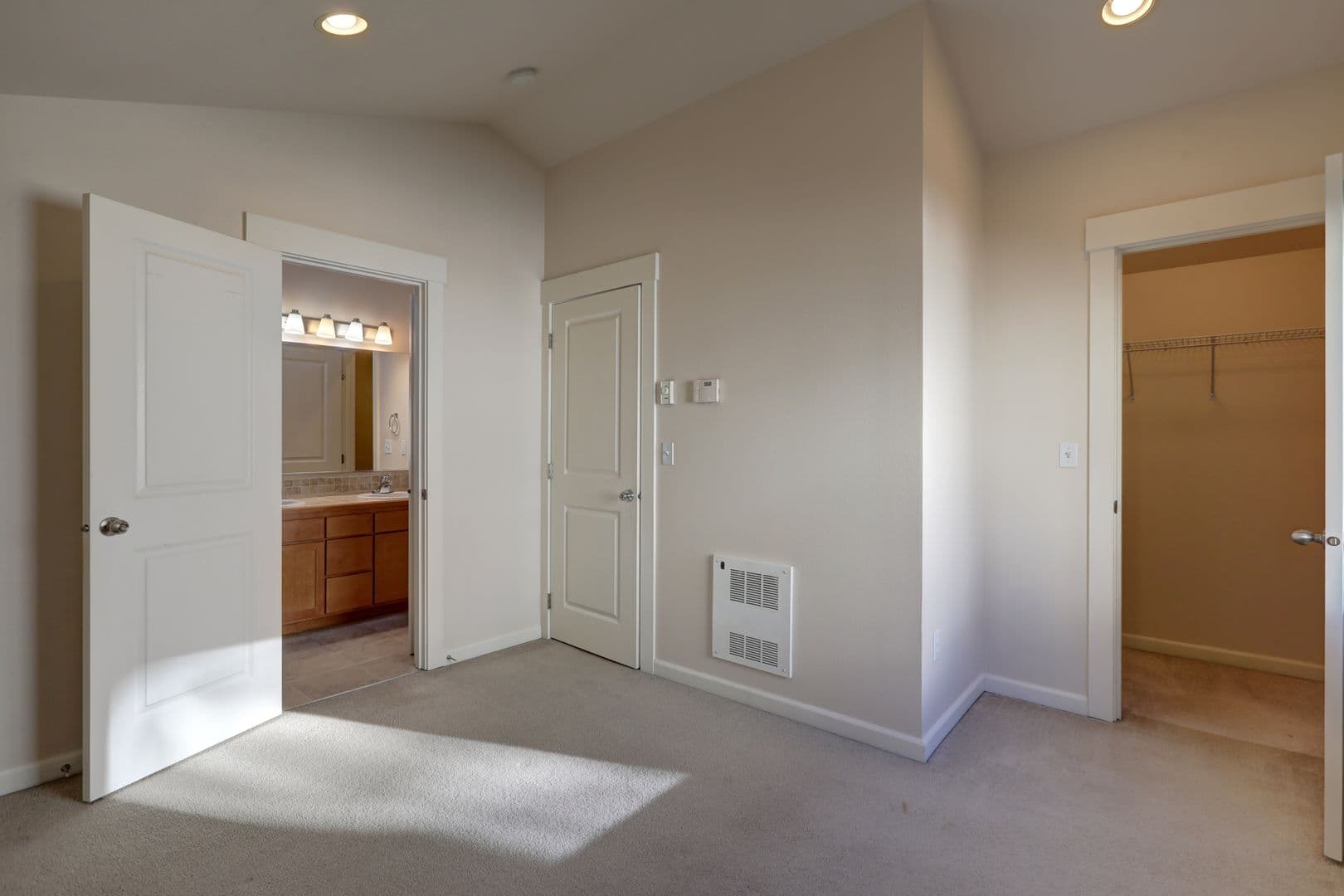 Seattle Townhome: 2122 N 112th St