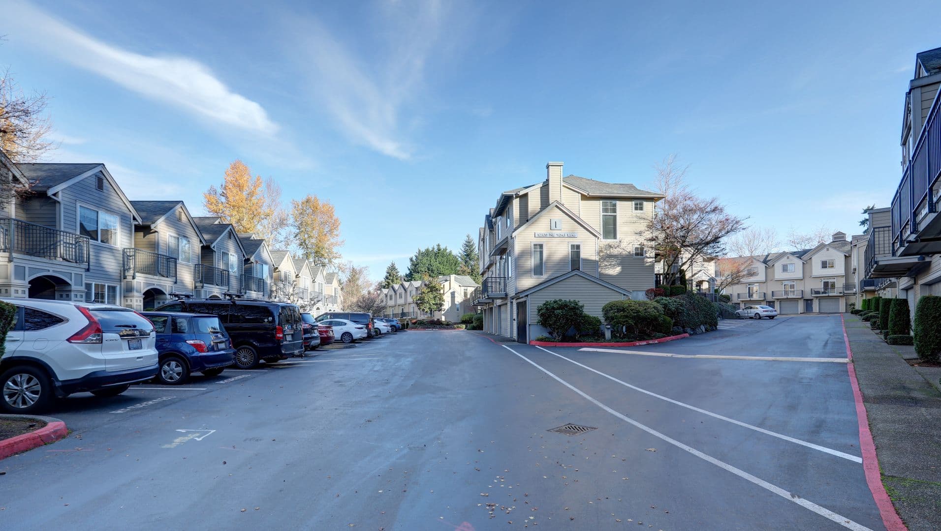 Kirkland House: 9223 122nd CT NE #E137