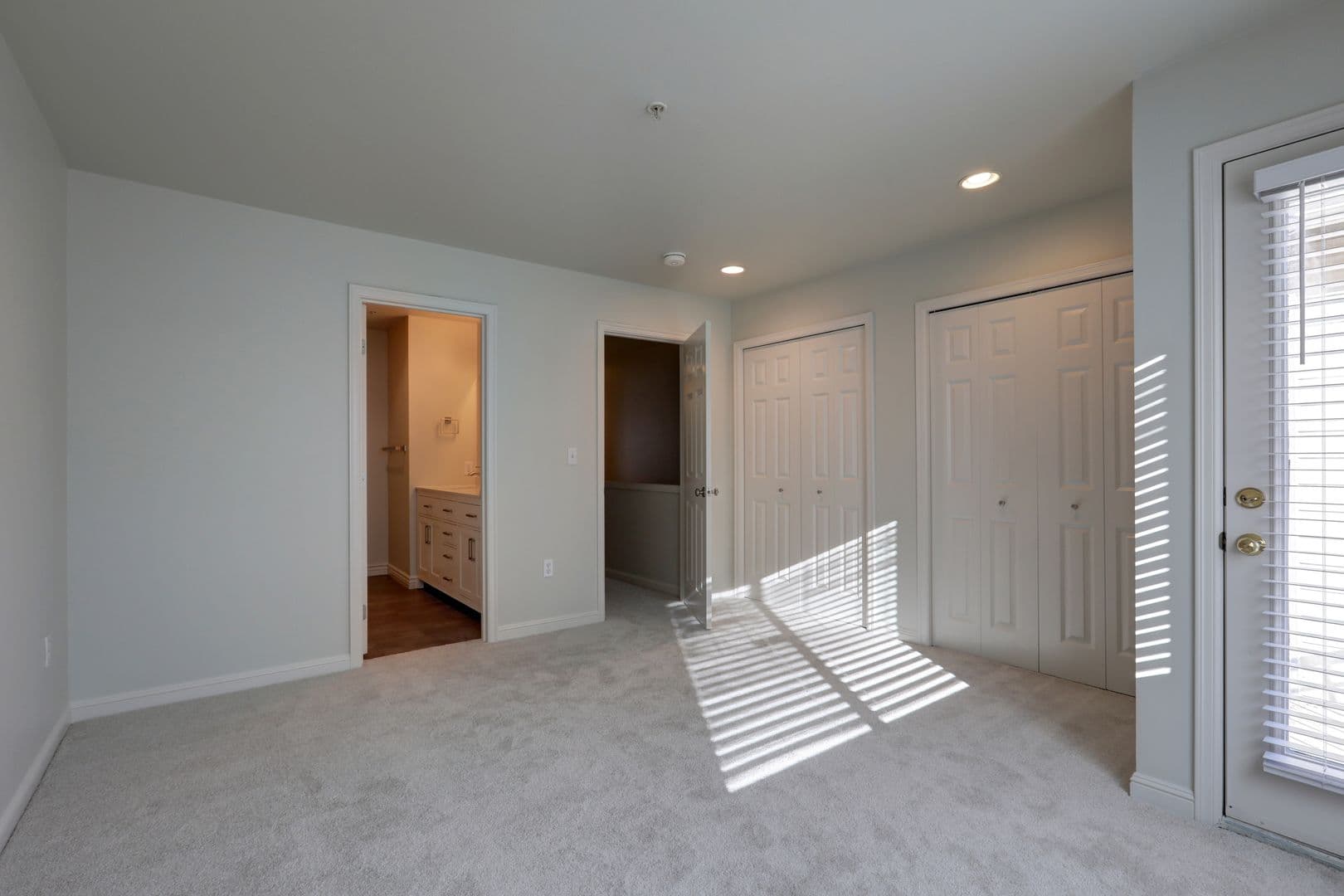 Kirkland House: 9223 122nd CT NE #E137