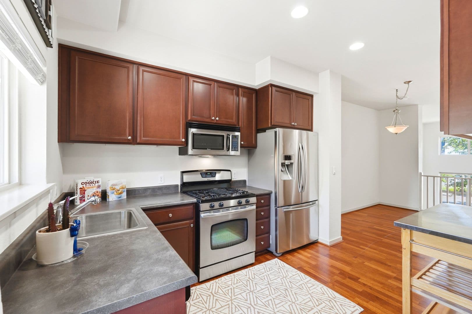 Mukilteo House: 4846 Pointes Dr