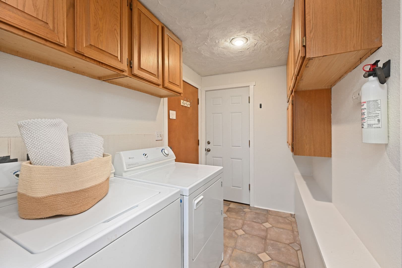Redmond House: 13804 Redmond Way