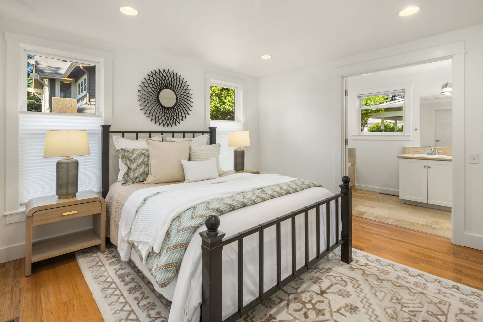 Bellevue House: 11059 SE 31st St